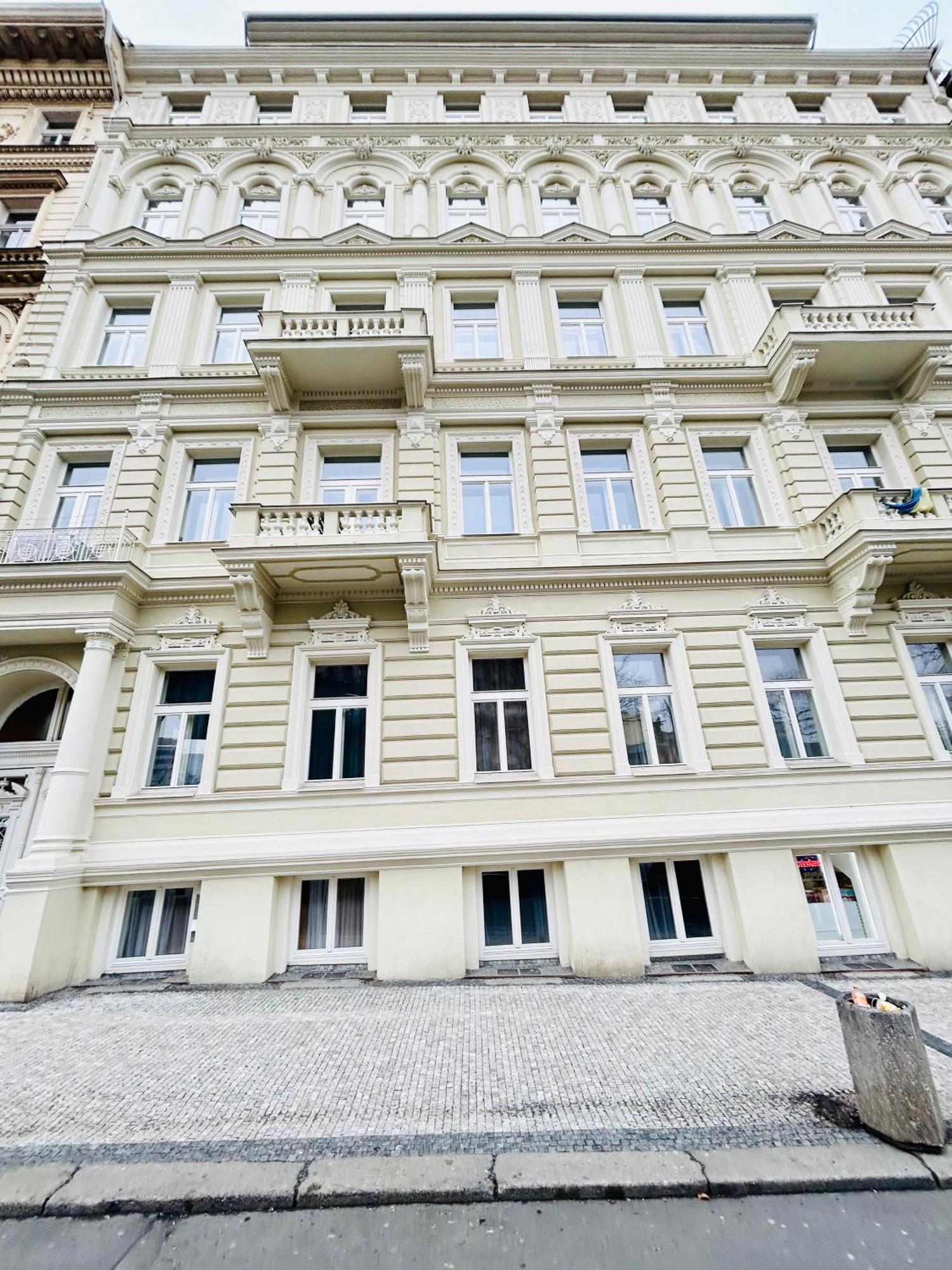New Design & Style 50m From Wenceslas Square Prague