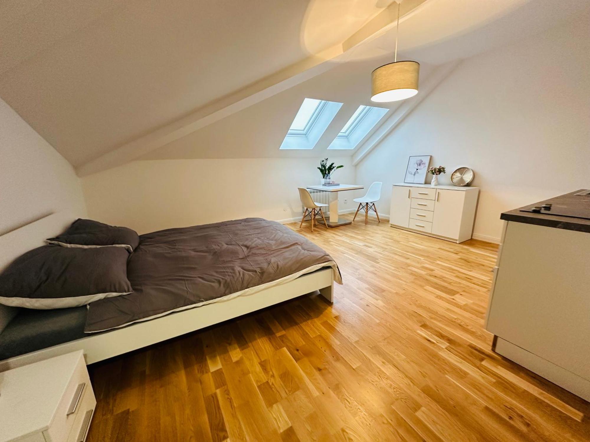 Wenceslas' Shi 02 Appartement *