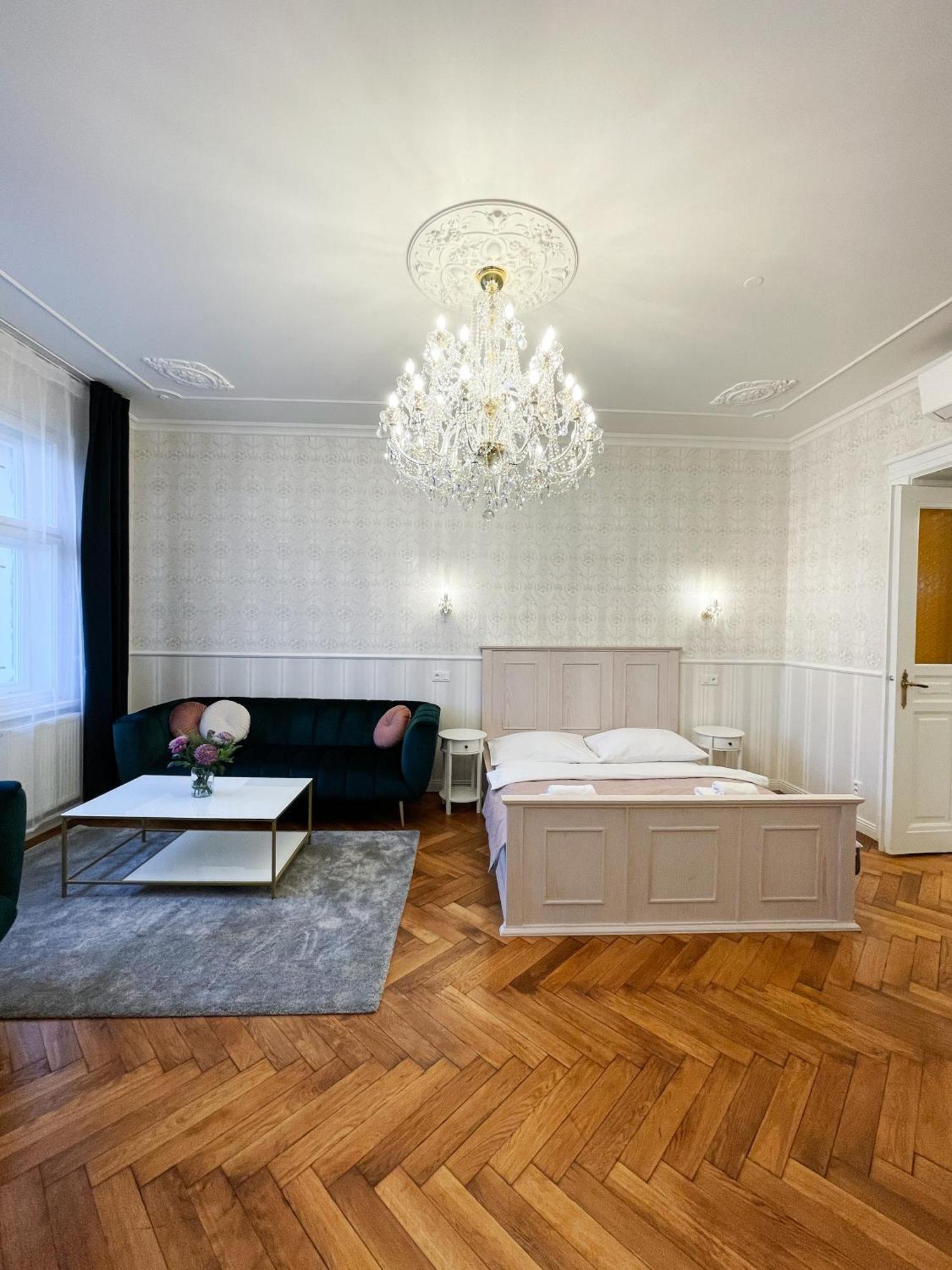 Stupartska - Premium Old Town Apart Otel Prag