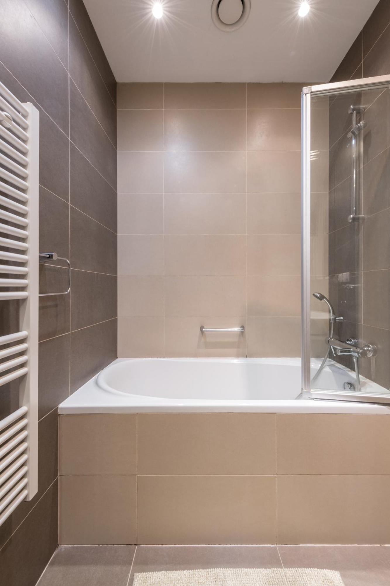 Upscale In Prime Location Near Sights * Prague
