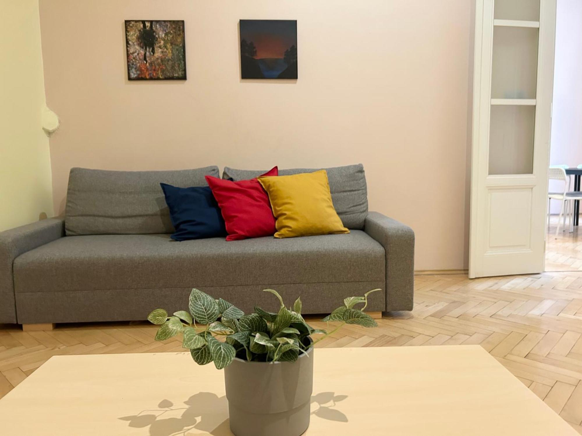 Apartment Party House - Ve Smeckach 18, Center!! Prague