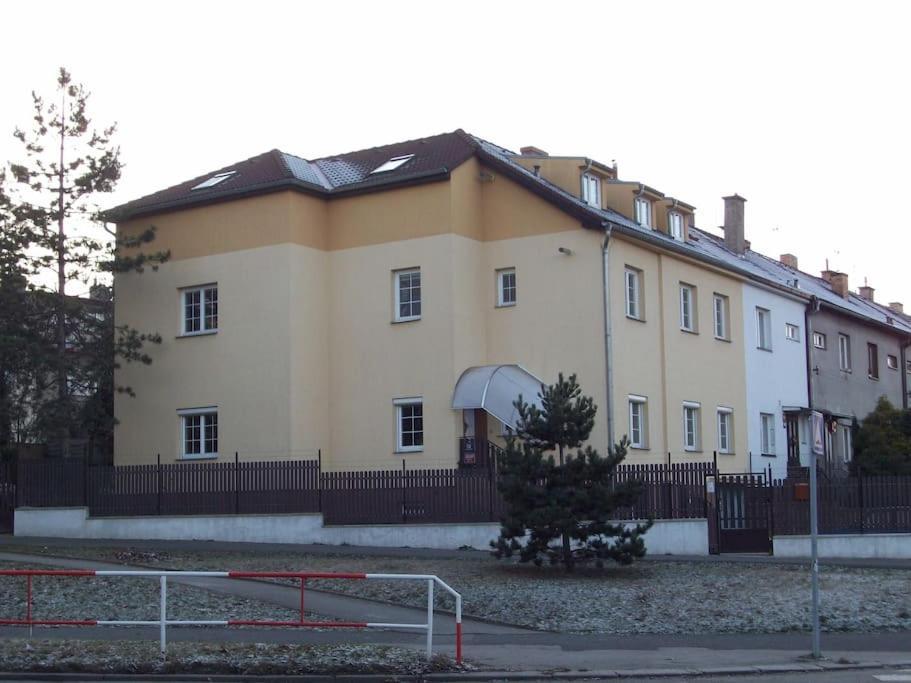 Harrison Homes 02 Prague