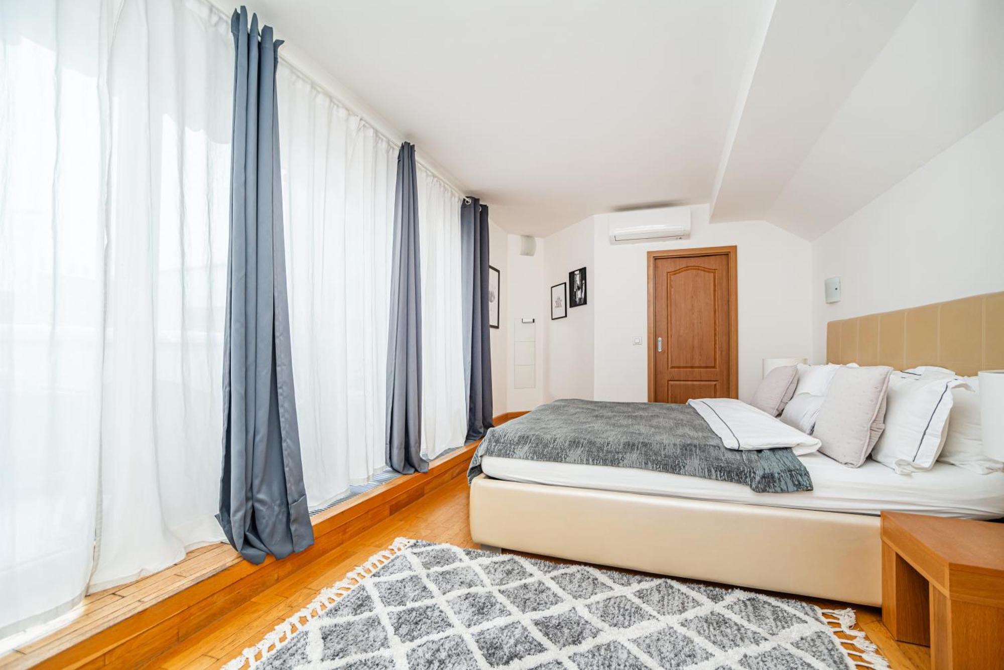 Lavish And Chic Duplex Prag