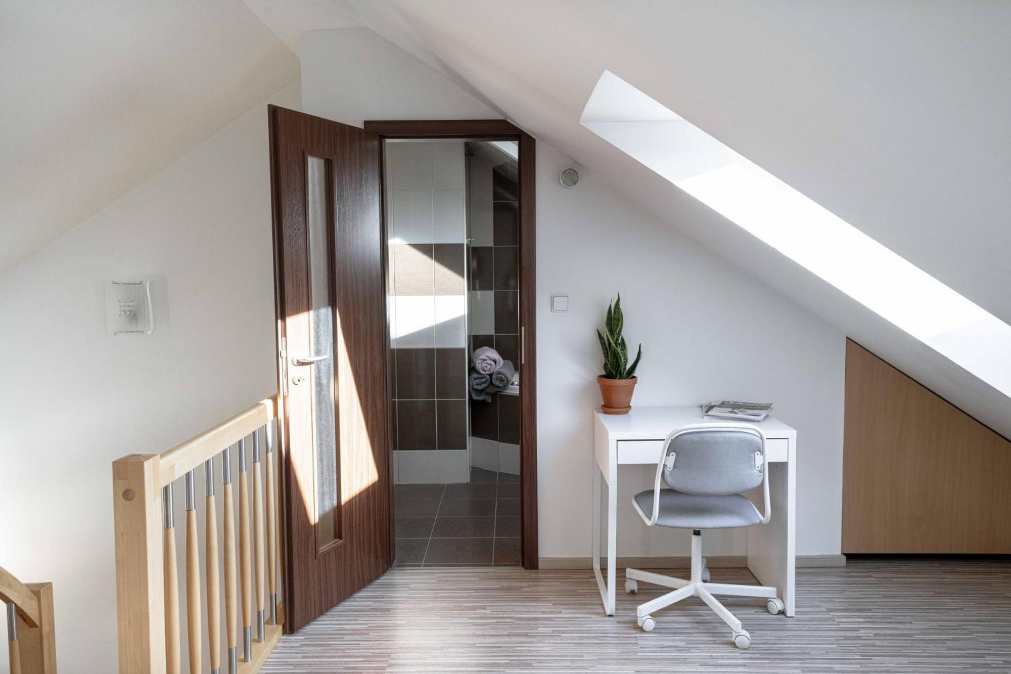 Apartment 150m² 4br Duplex Near Metro & Center Prague