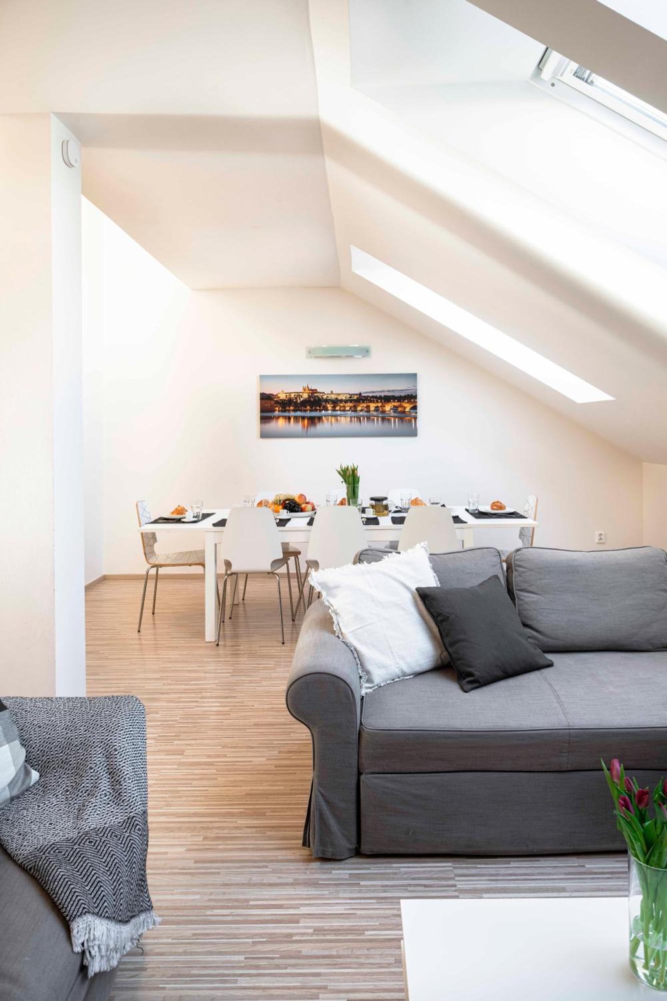 150m² 4br Duplex Near Metro & Center Prague