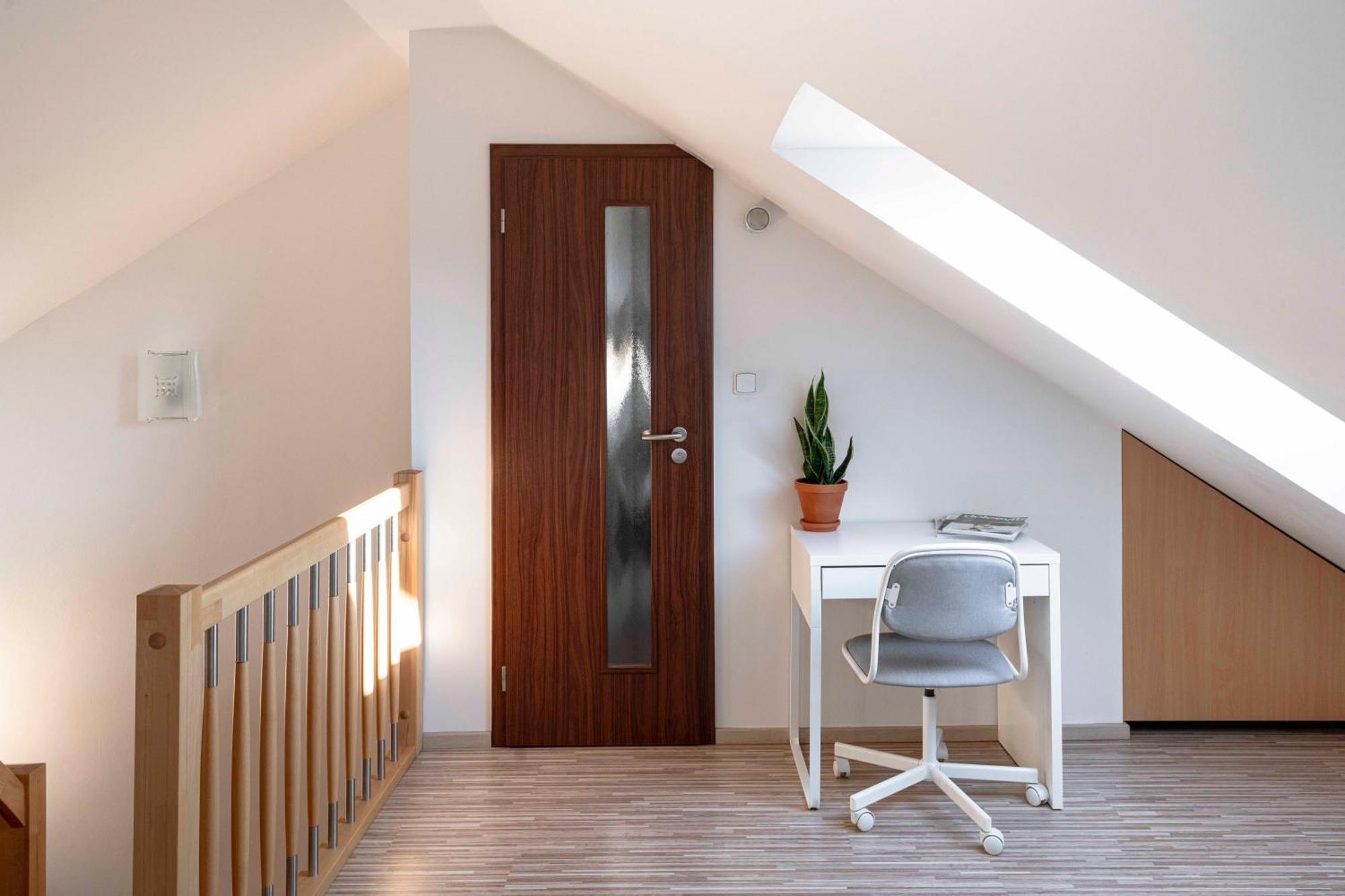 150m² 4br Duplex Near Metro & Center Apartment Prague