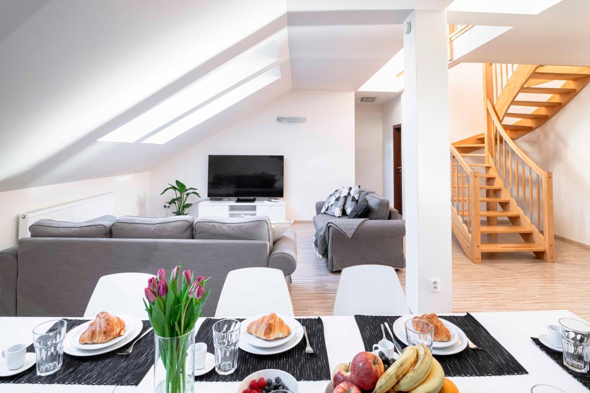 150m² 4br Duplex Near Metro & Center