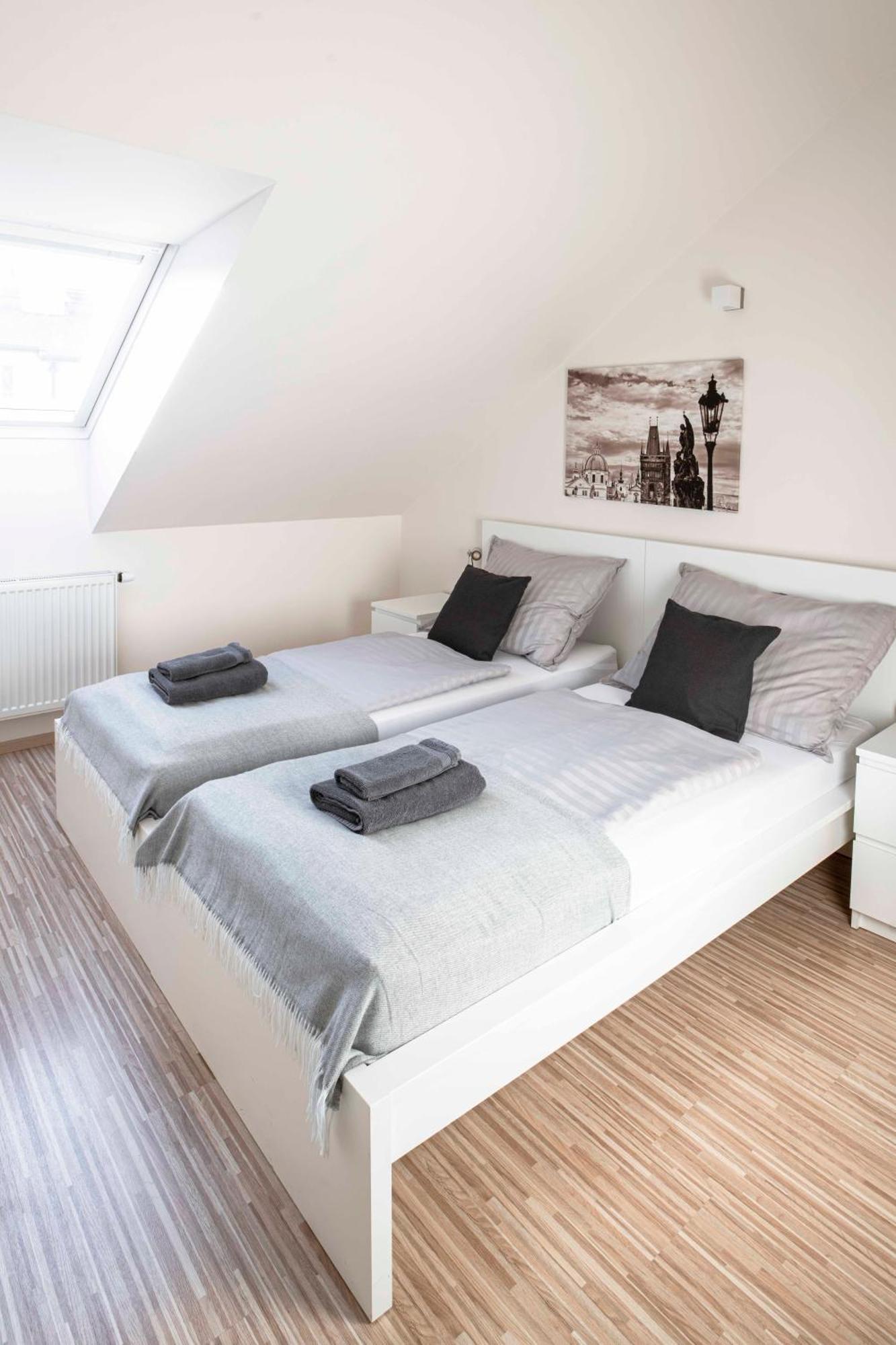 150m² 4br Duplex Near Metro & Center Prague