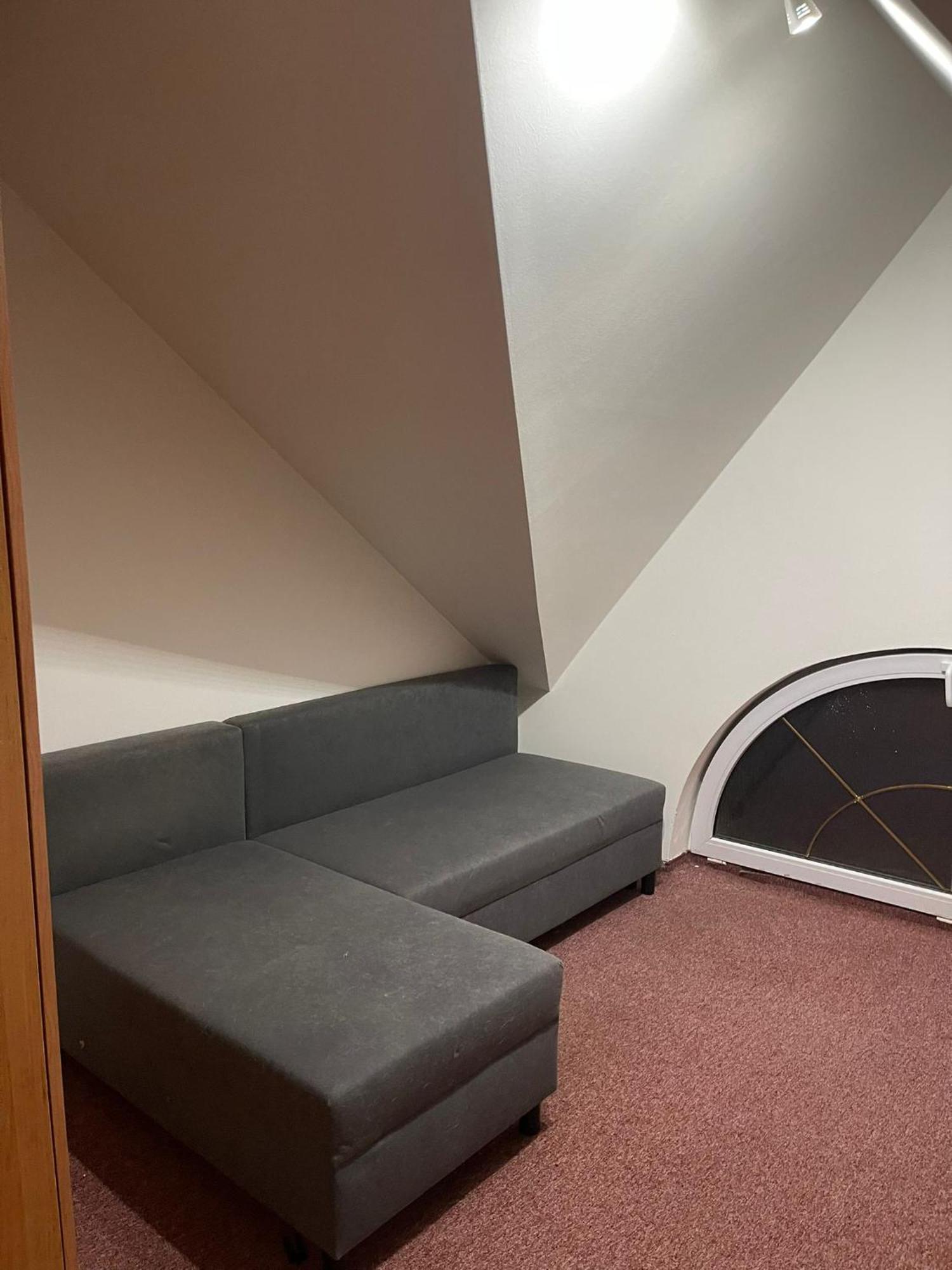 Soukroma Loznice S Terasou A Pracovnou Homestay Prague
