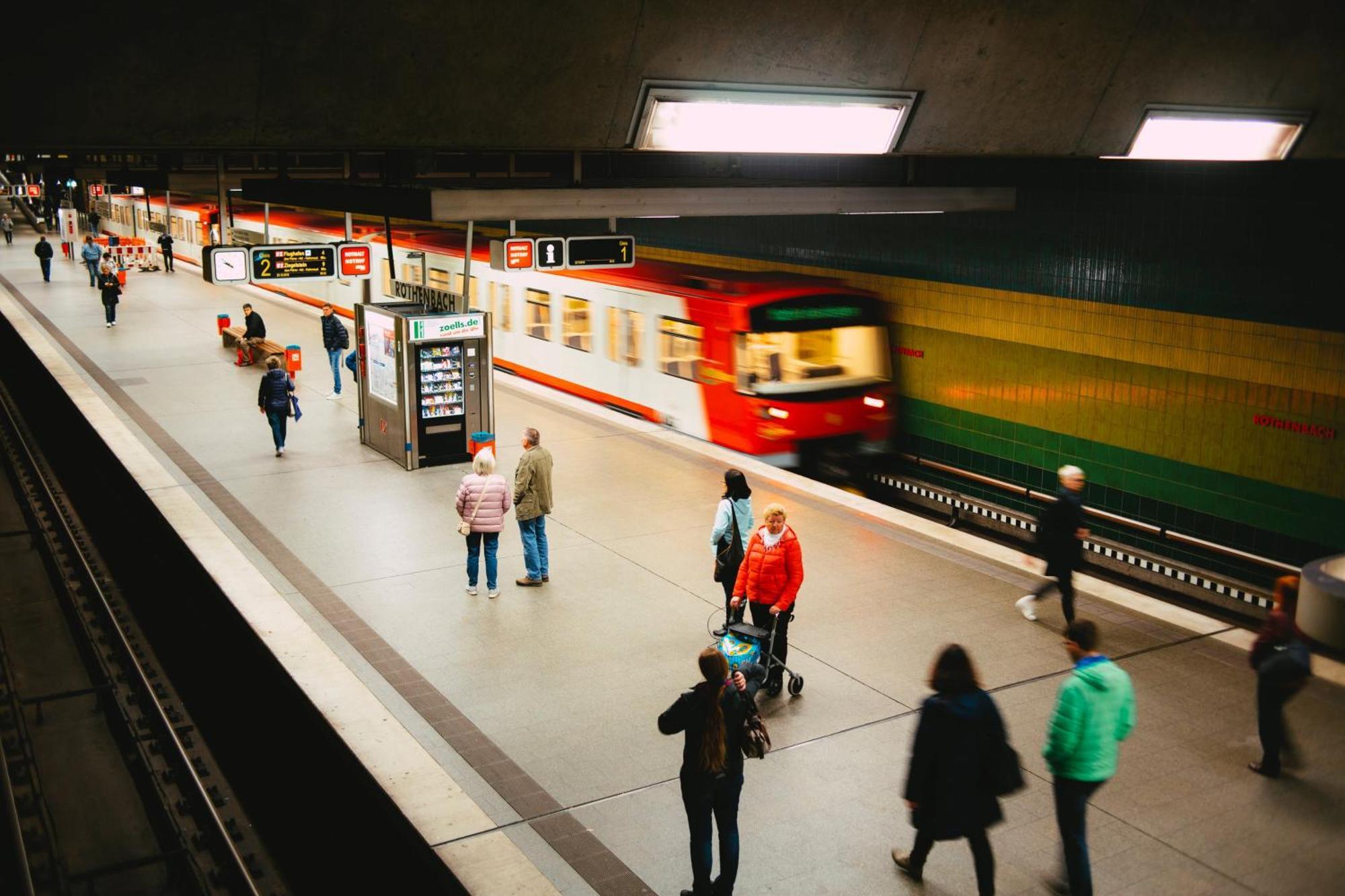 Cozy At Main Station