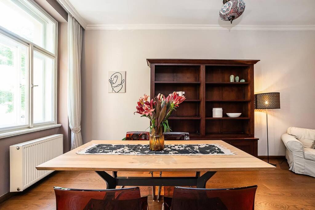 Apartment Oriental Touch River