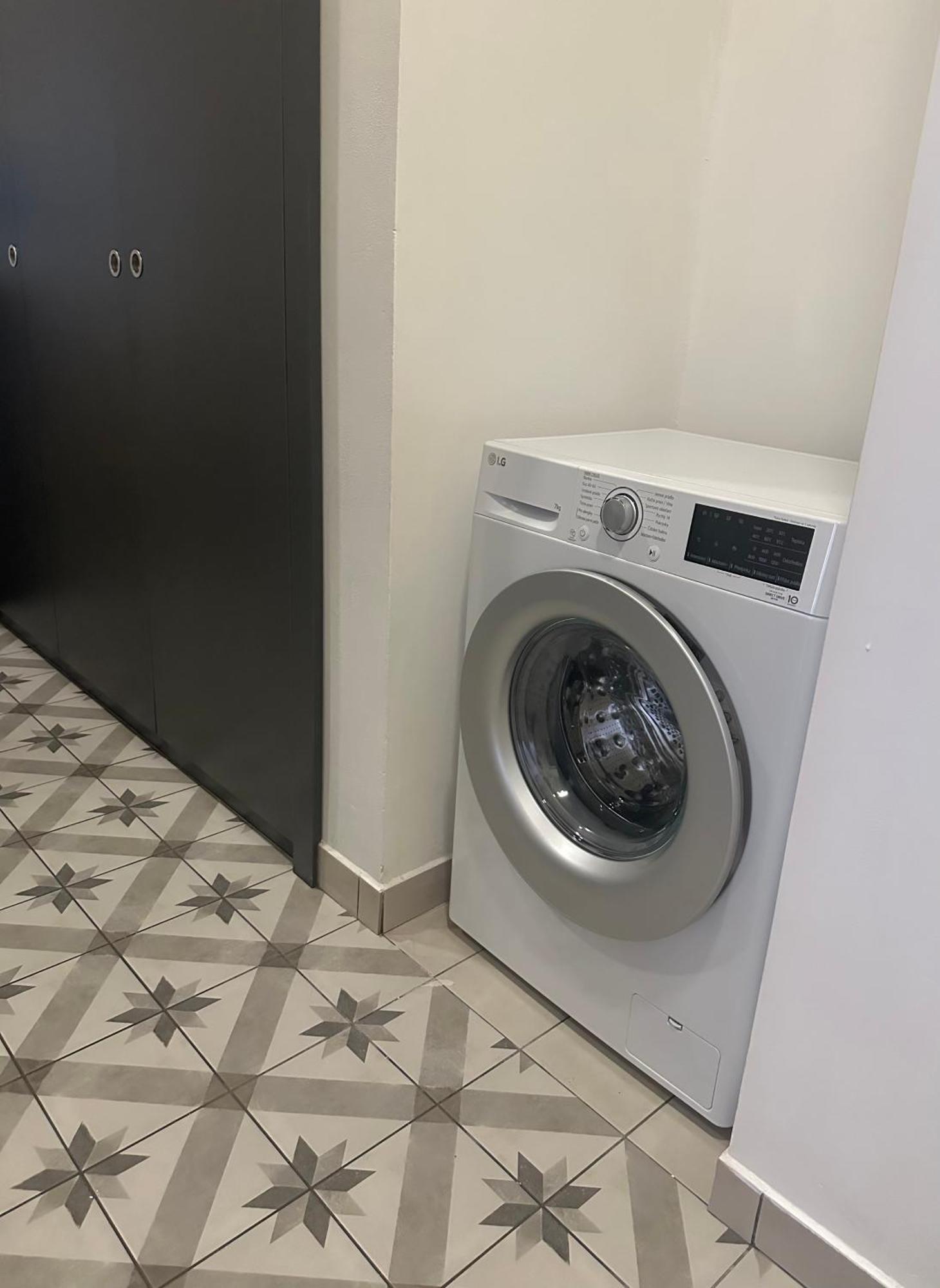 Appartement Ve Meste 2 *