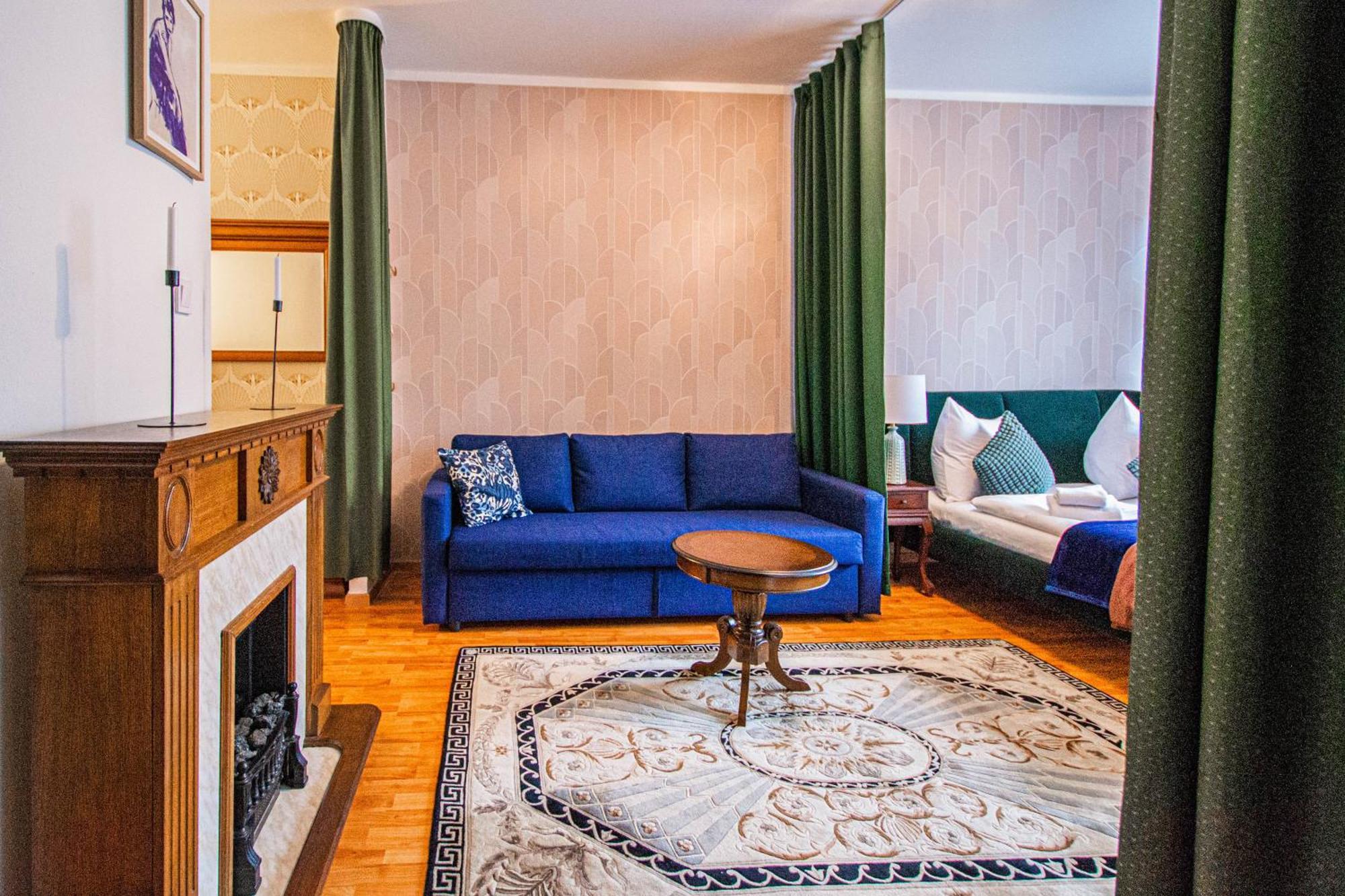 Main Square Sauna And Fireplace Appartement