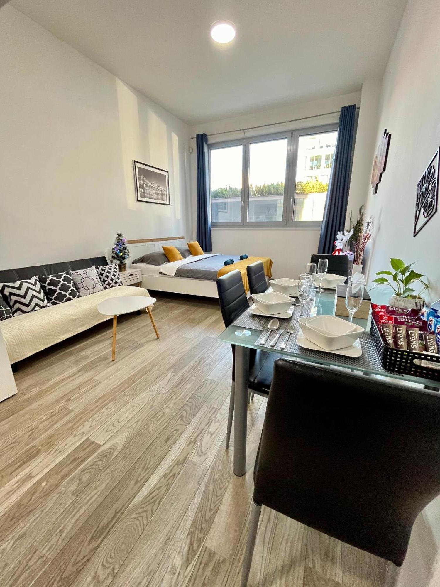 Apartment Vit - Free Parking - O2 Arena