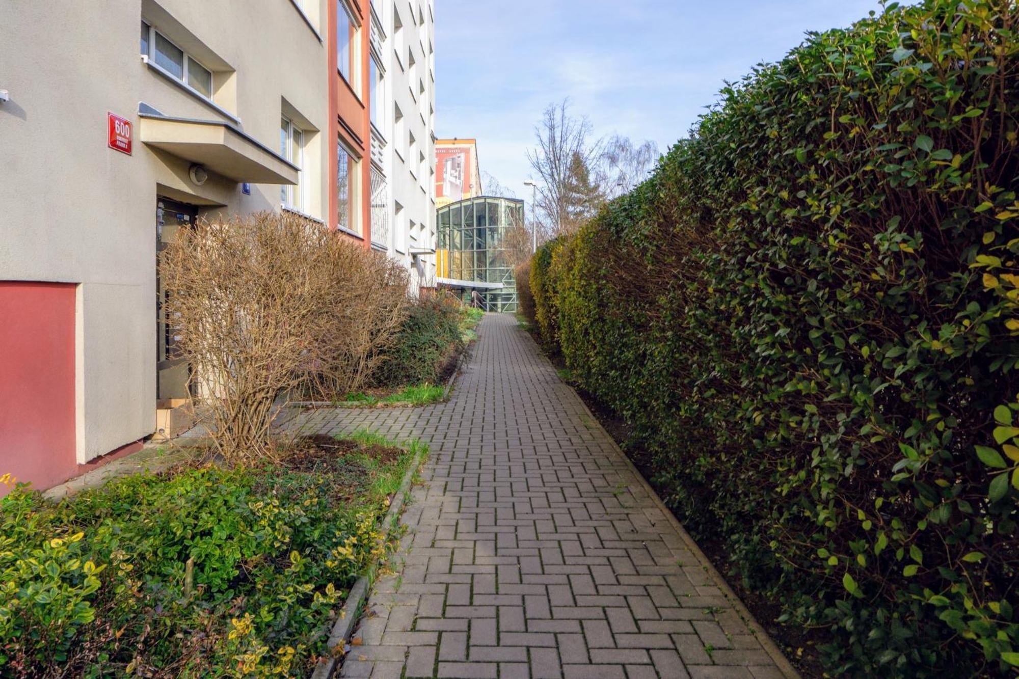 Apartamento Jana's Wow Apt, 2br, Metro Next Door, Near The Airport *