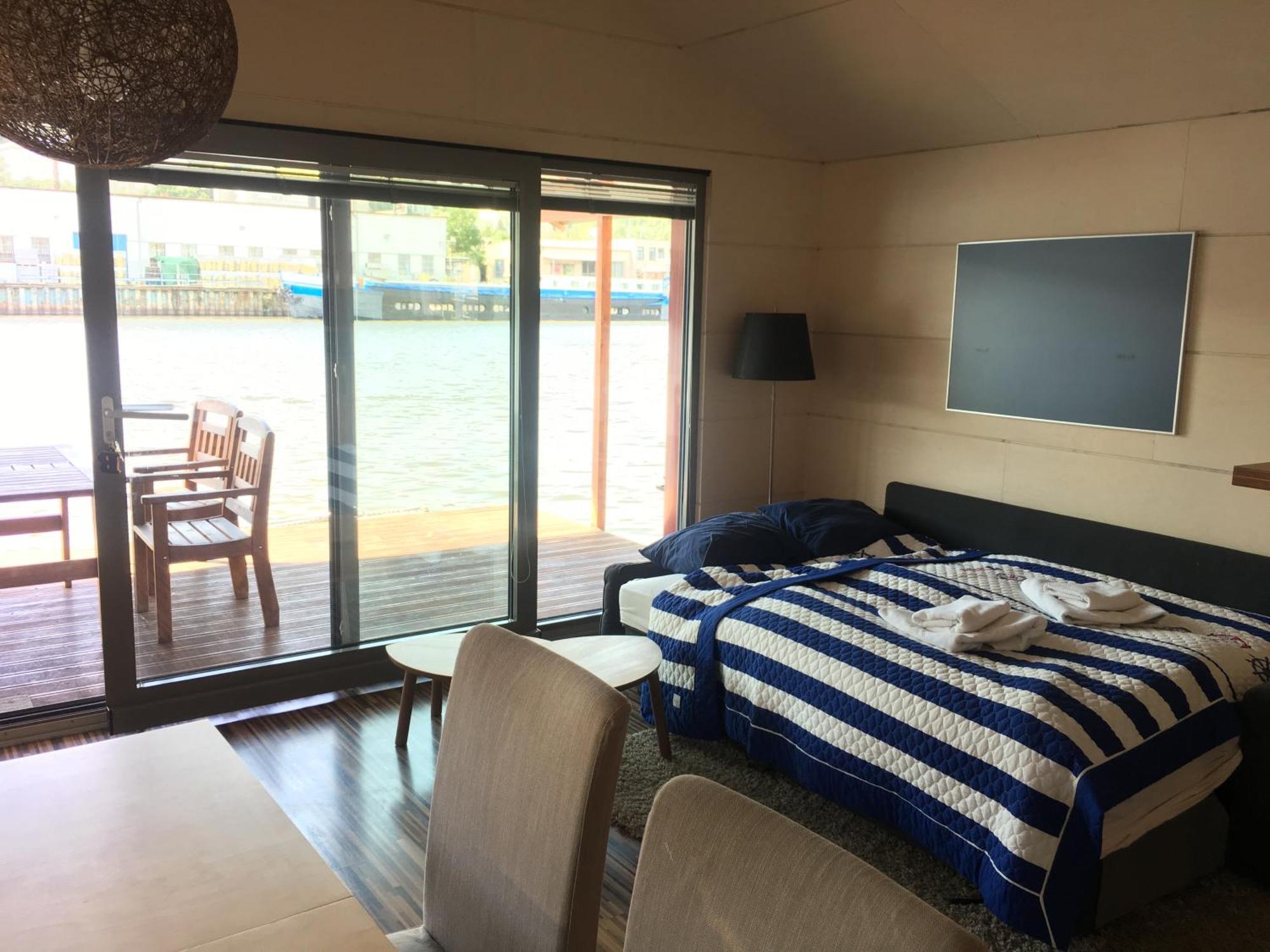 Botel Houseboat Benjamin - Houseboats Benjamin & Franklin Praga