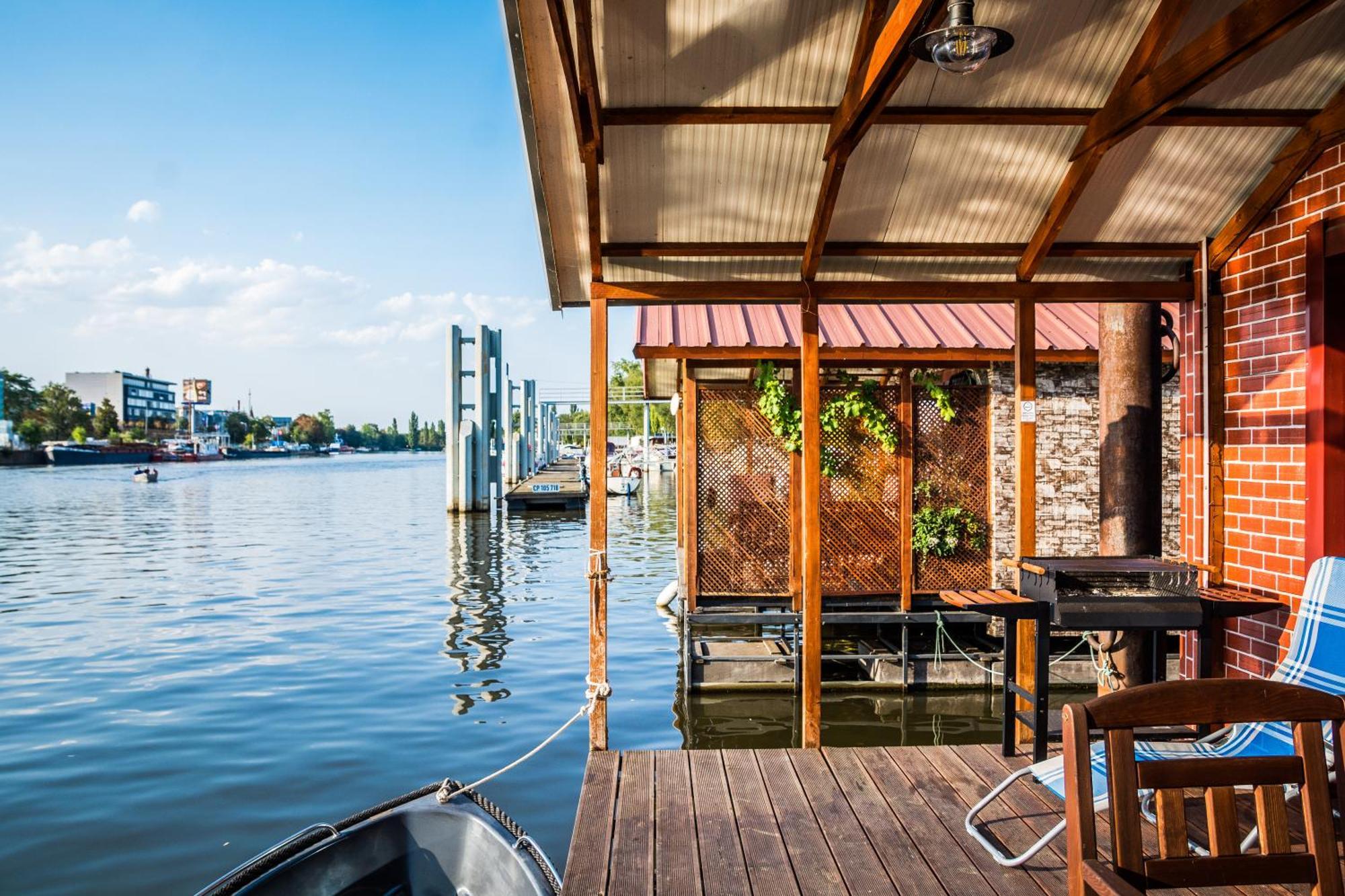 Houseboat Benjamin - Houseboats Benjamin & Franklin * Praga