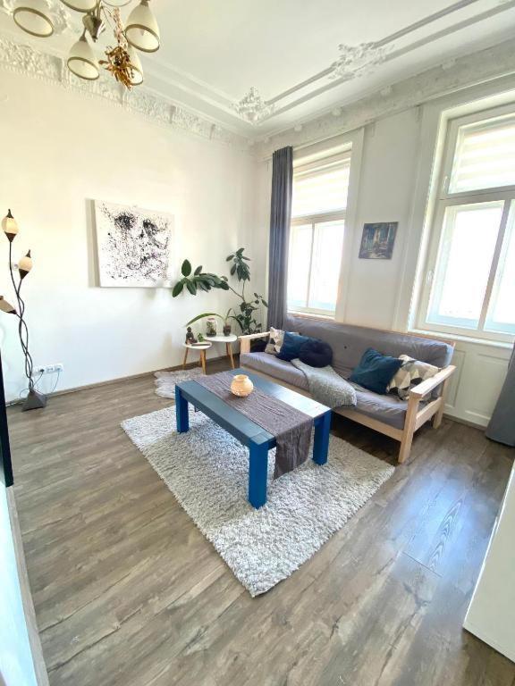 Apartment Zizkov Vol.2