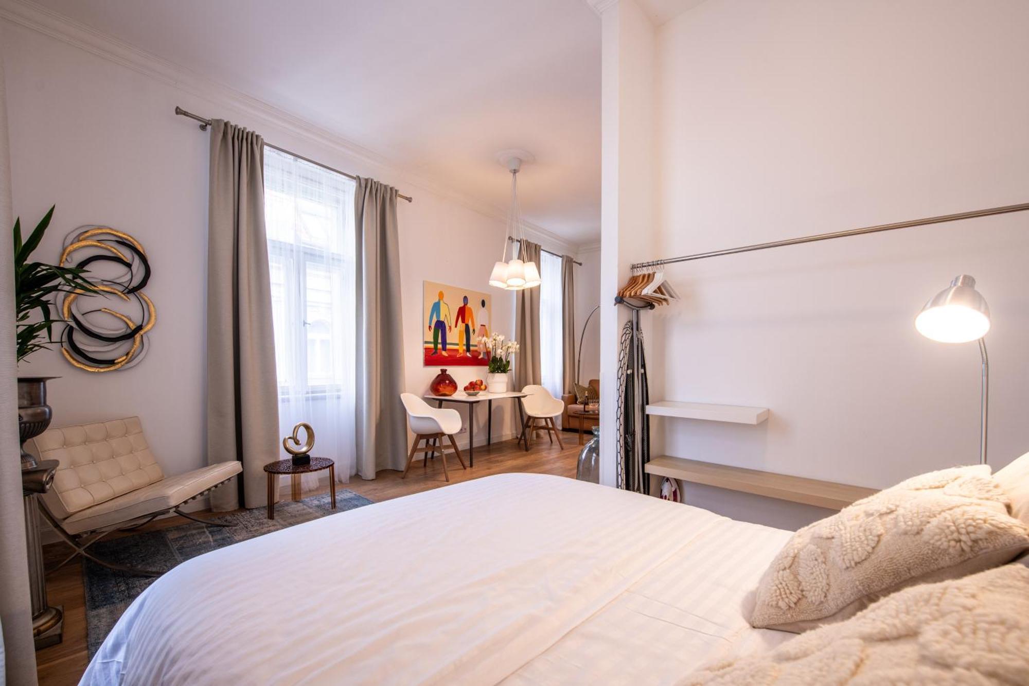 Modern Downtown - Renovated, On Ideal Location Apartment Prag