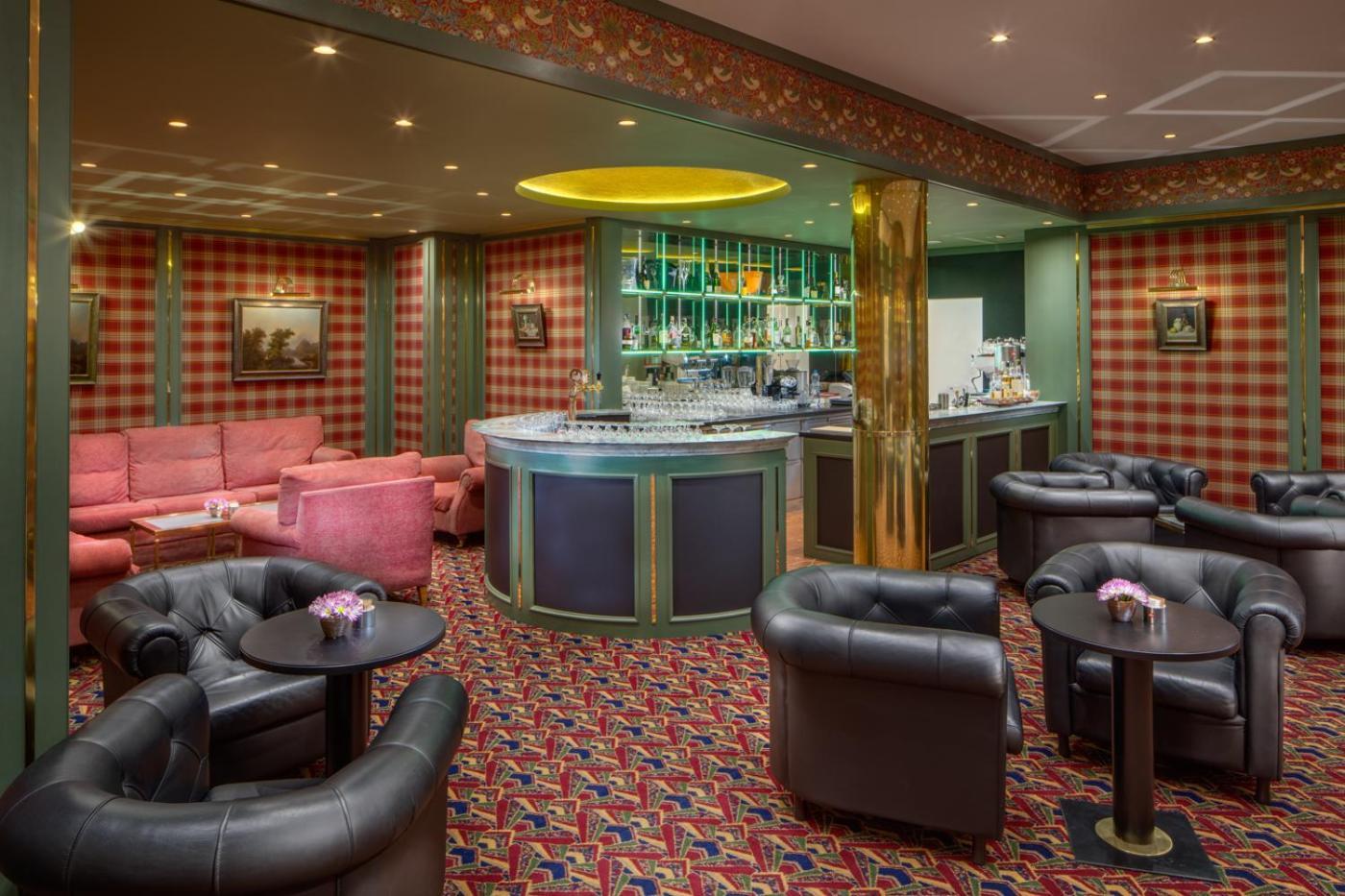 Savoy Hotel 4*