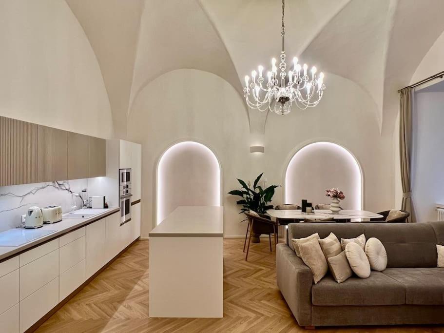 Arch Iv. Prague