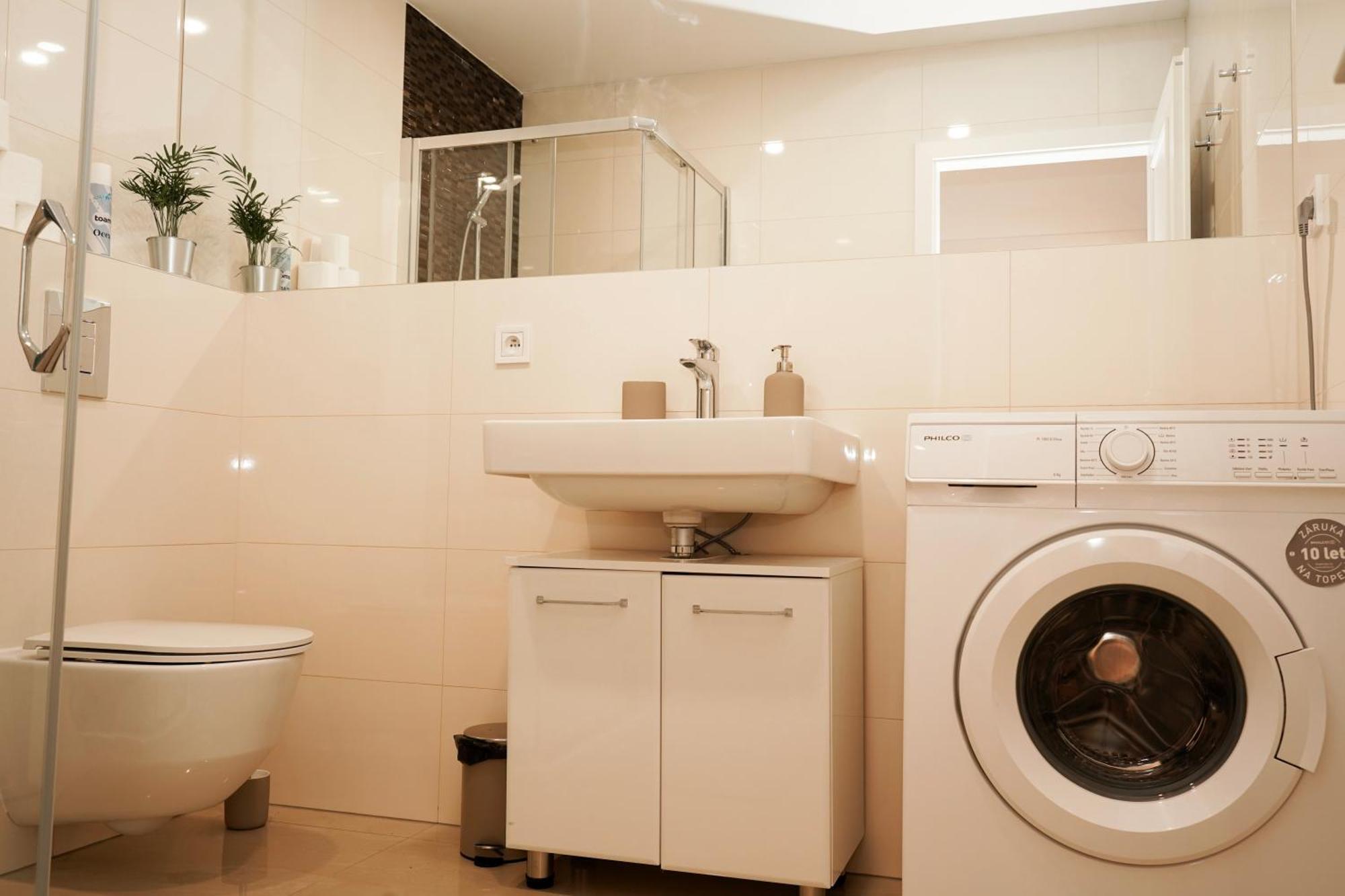 Centrally Located Gem In Praga