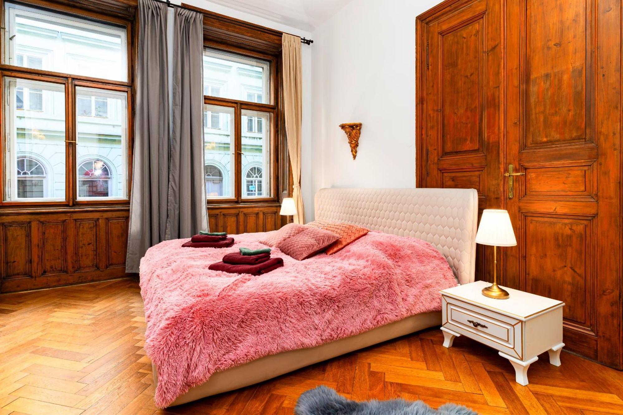 Imperial Deluxe * Praga