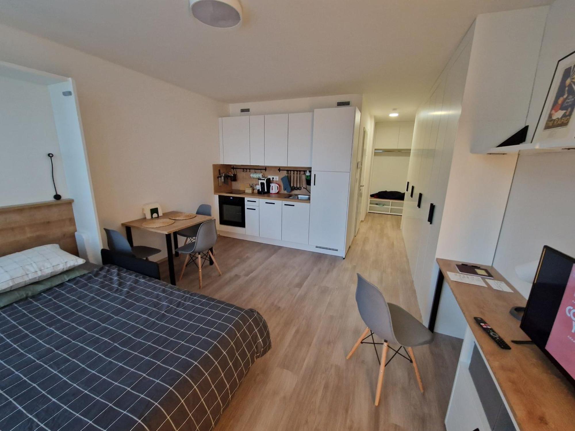 Apartment Center