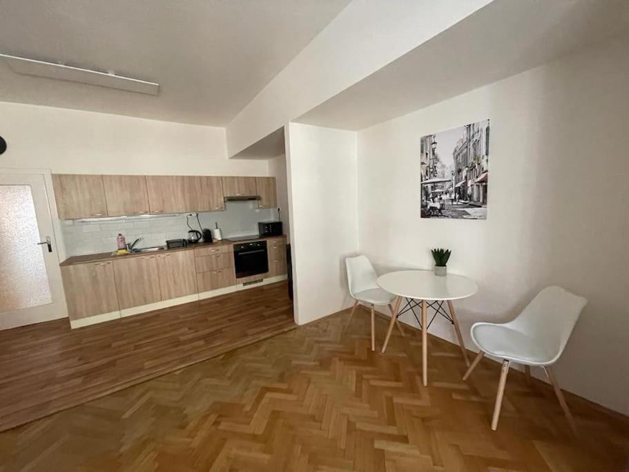 Prahabel - C15 Prague