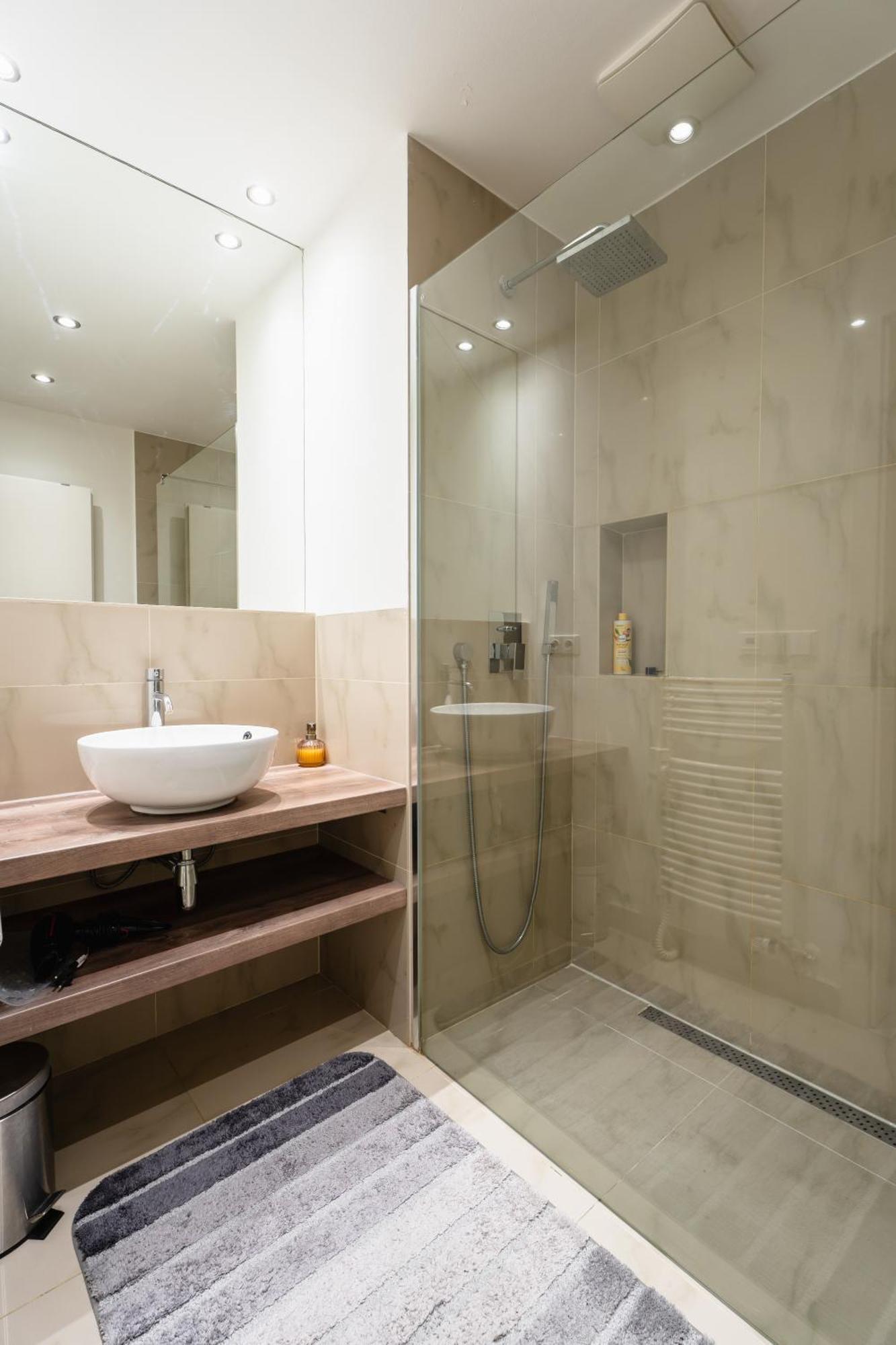 Auriapartments Karlin 2kk S Terasou A Parkovanim Daire Prag