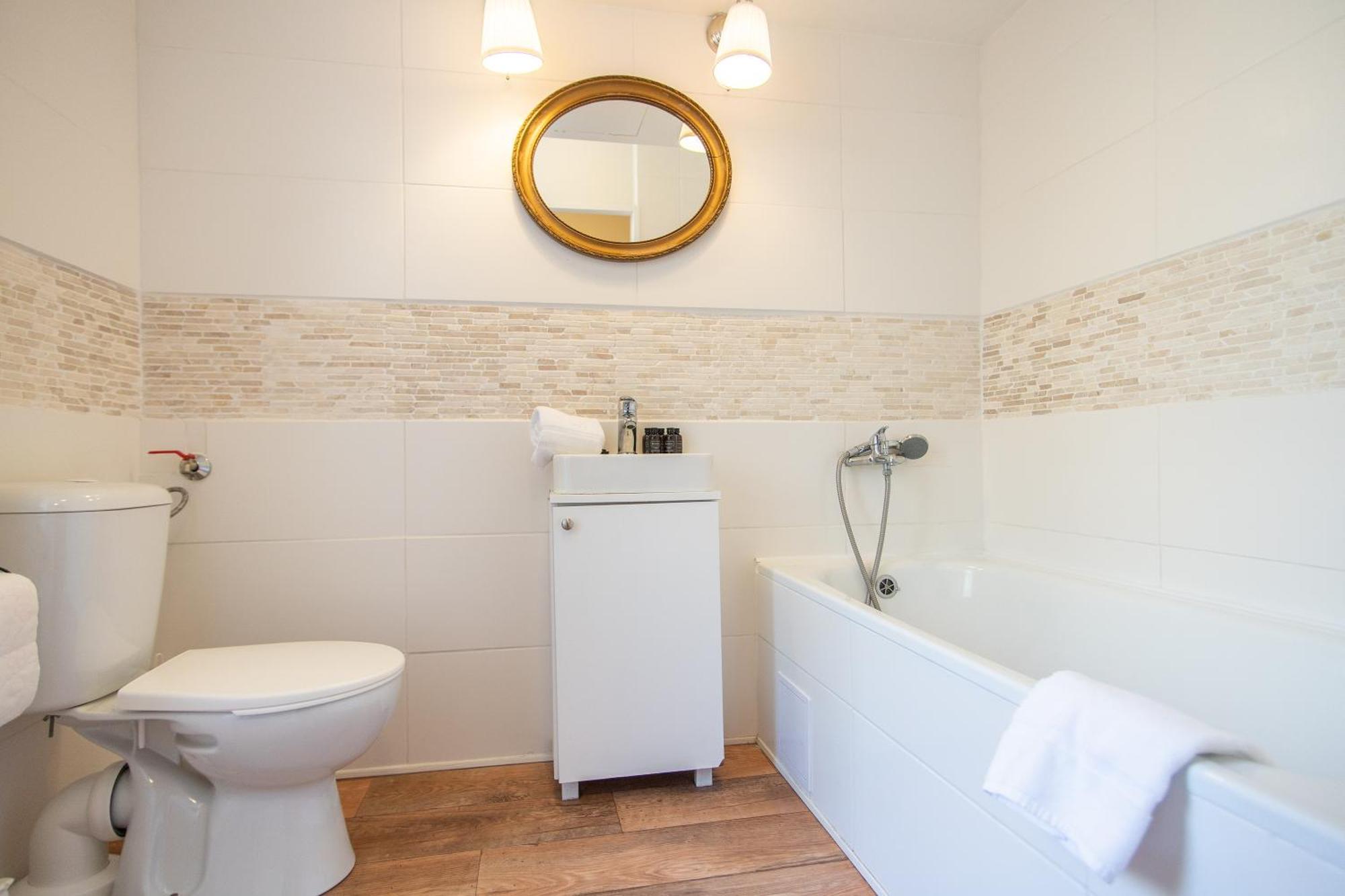 Séjour chez l'habitant With Double Bed In Zizkov - Shared Bathroom Prague