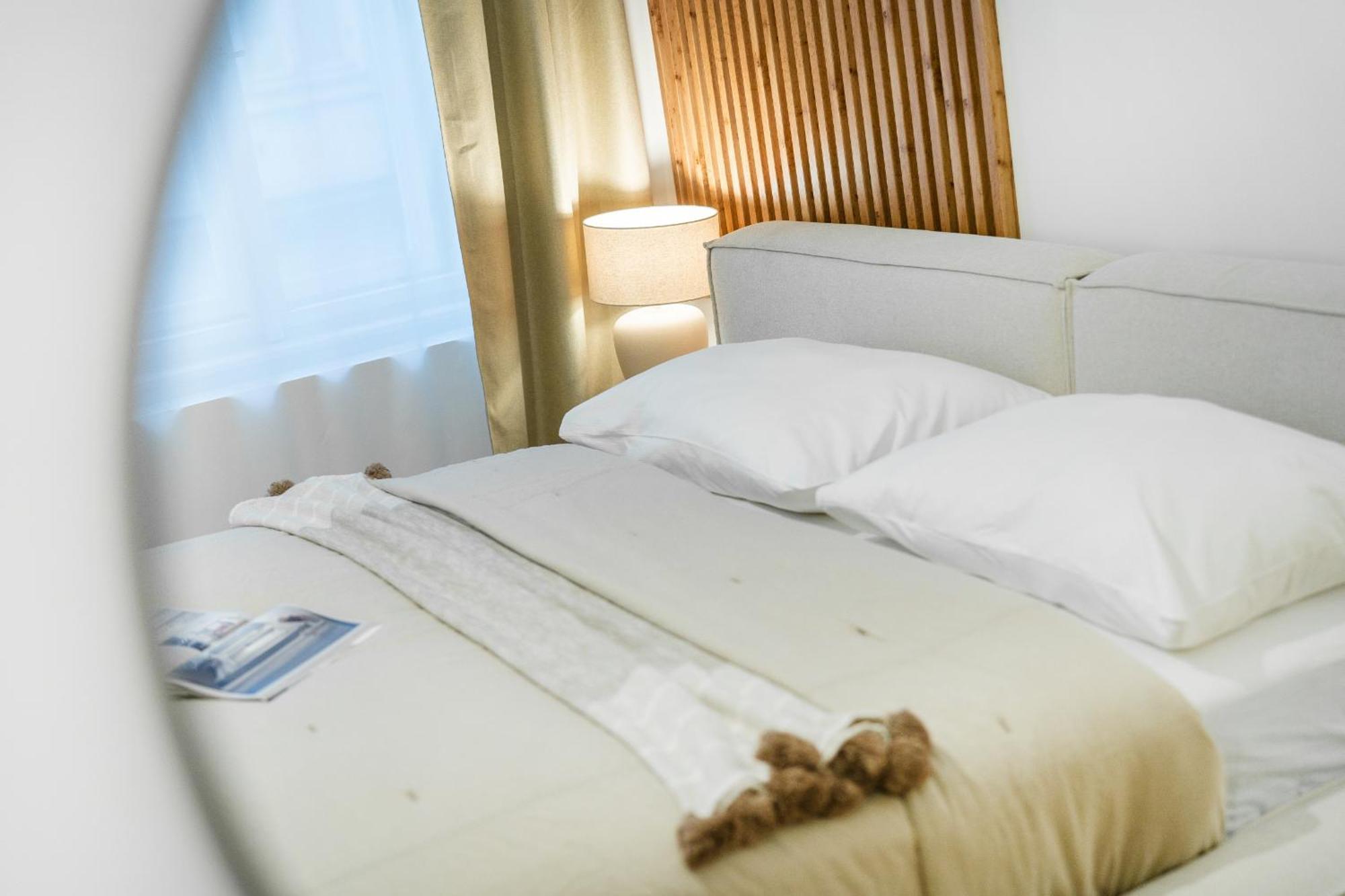 Cozy Wenceslas Square 700m Apartment, Apartment
