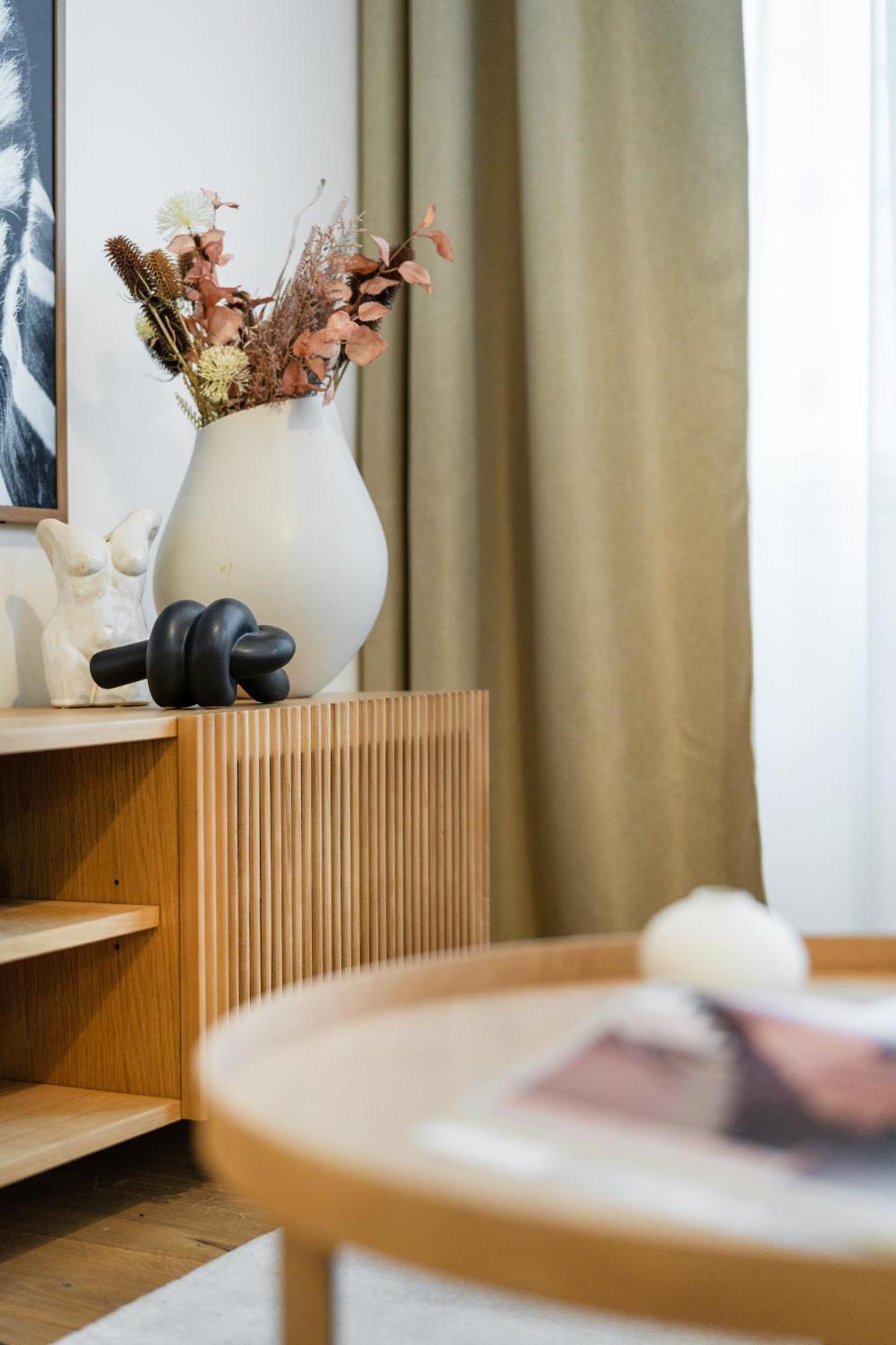 Cozy Wenceslas Square 700m Apartment, Prague