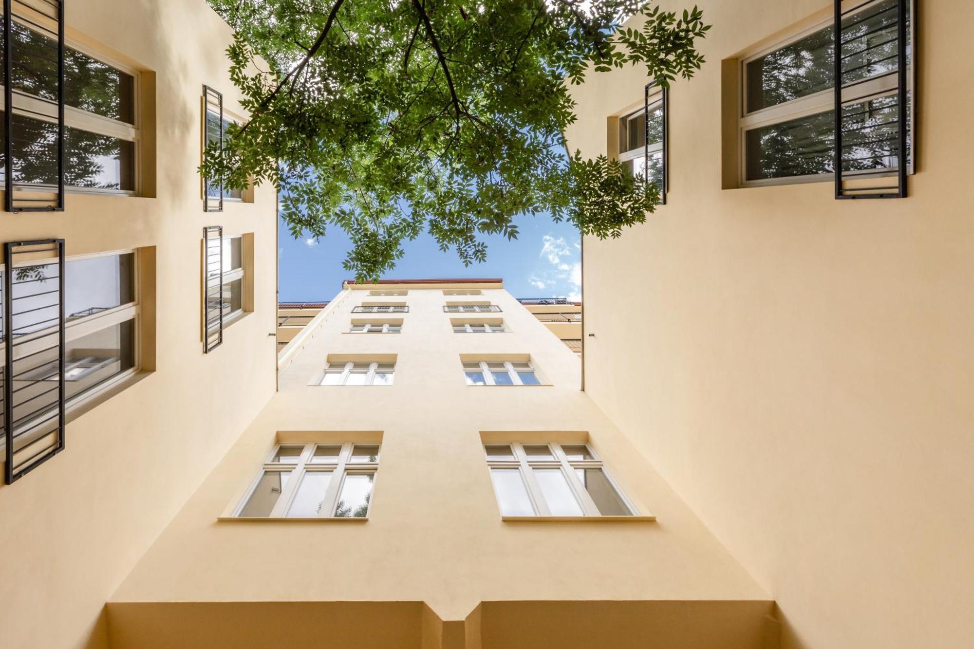 Turnkey I Charles Square Daire *