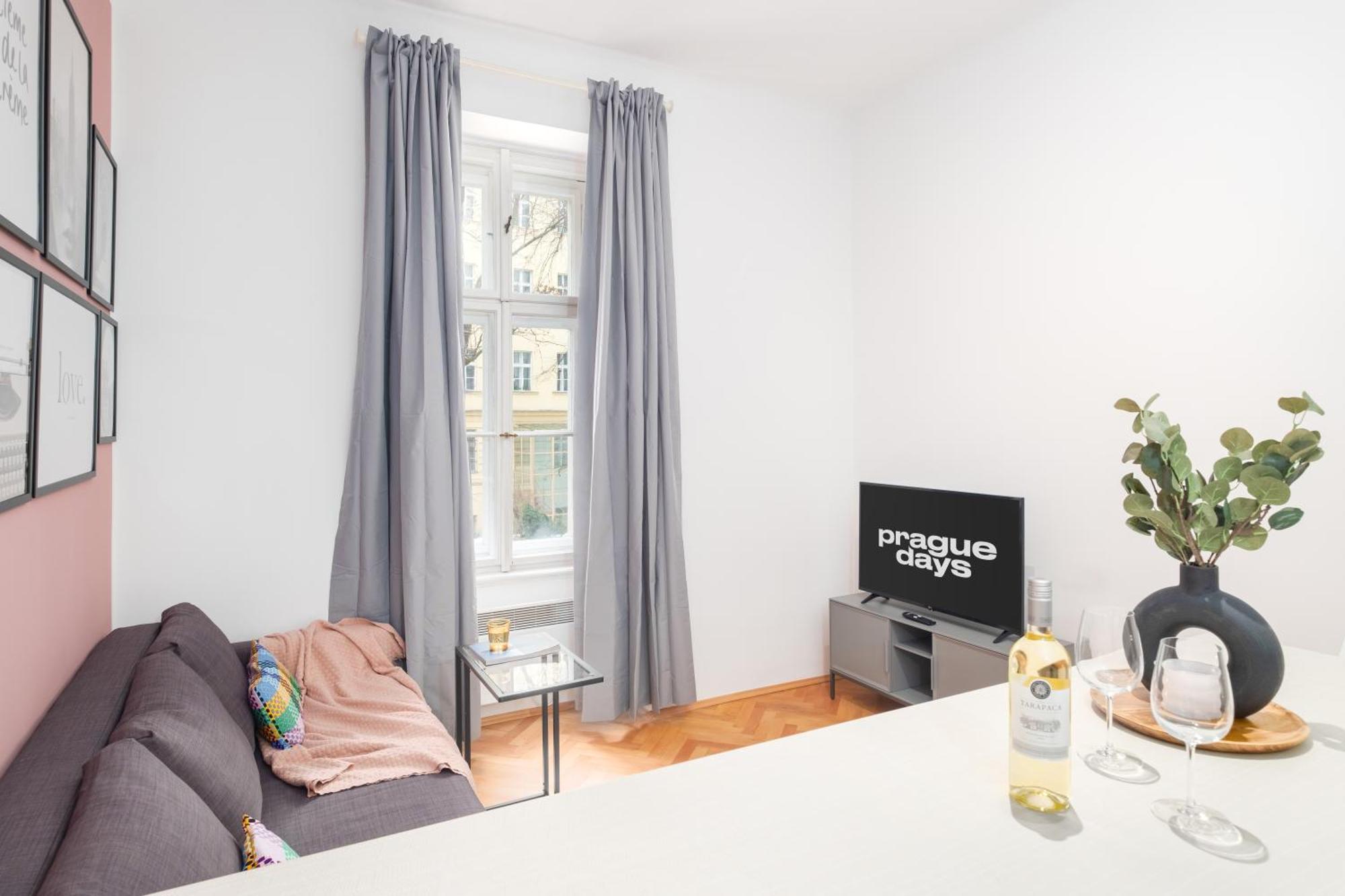 Apartment Next To Wenceslas Square By Days