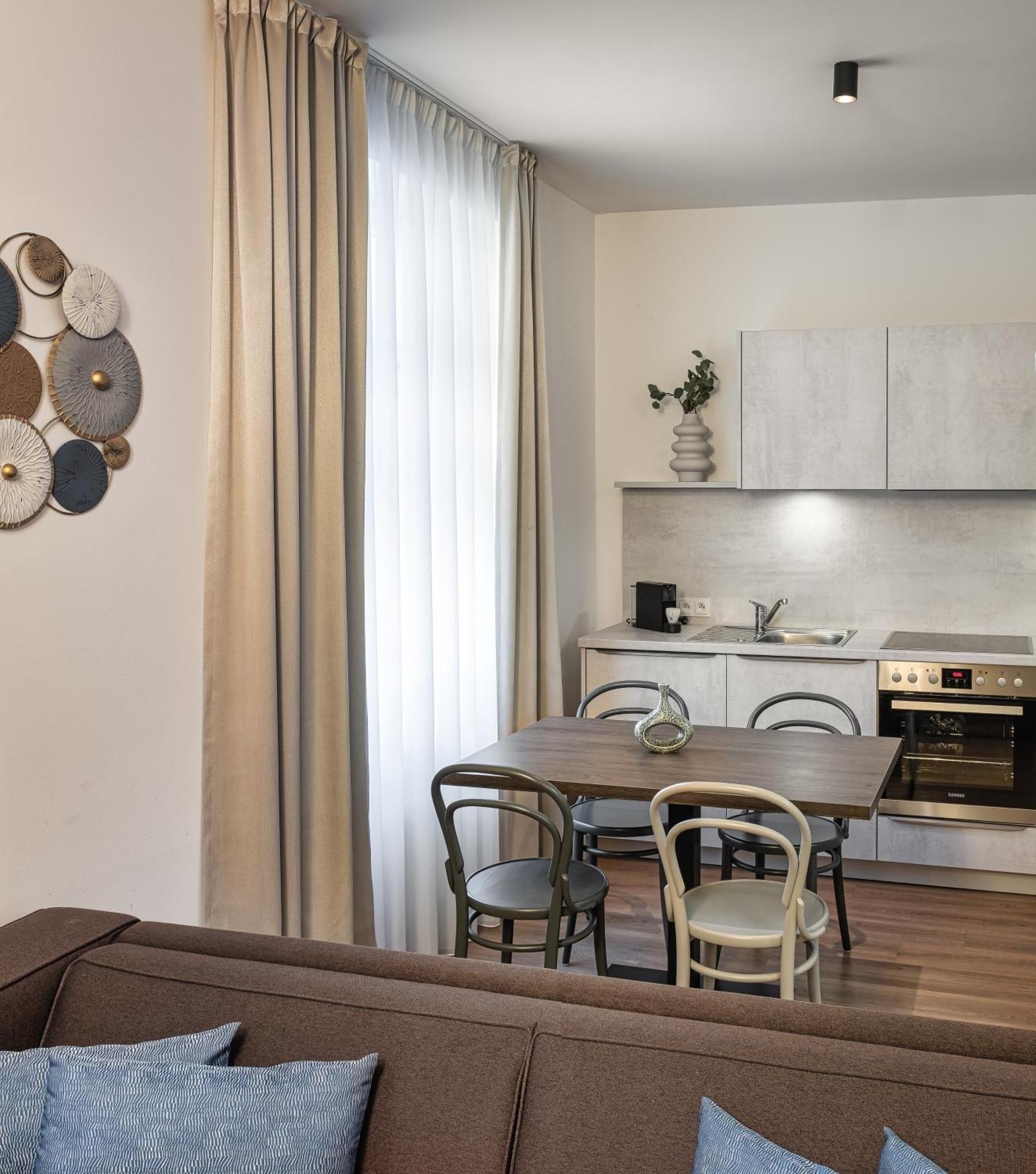 Aparthotel Vn48 By Adrez 4*