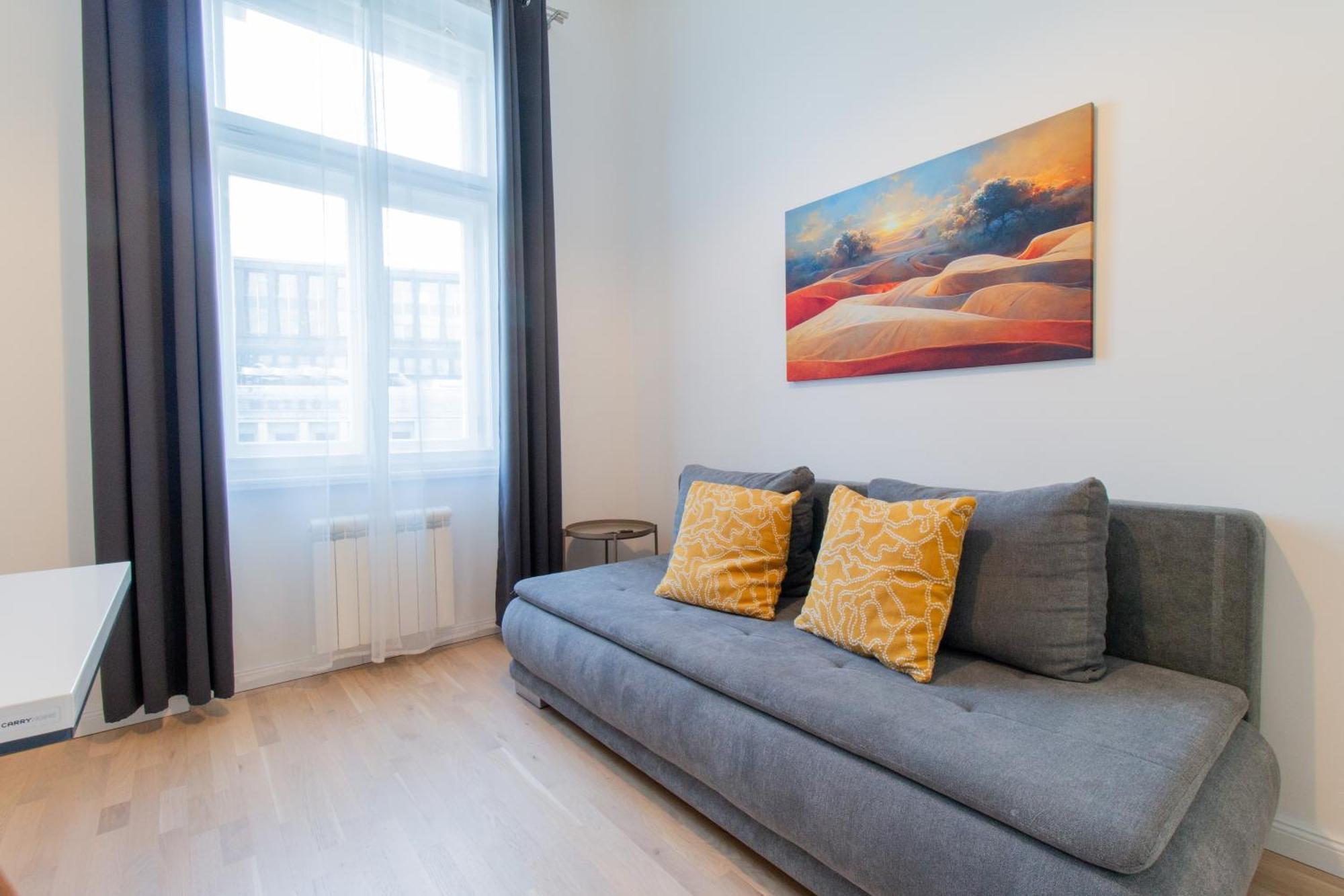 Washingtonova Cr Apartment