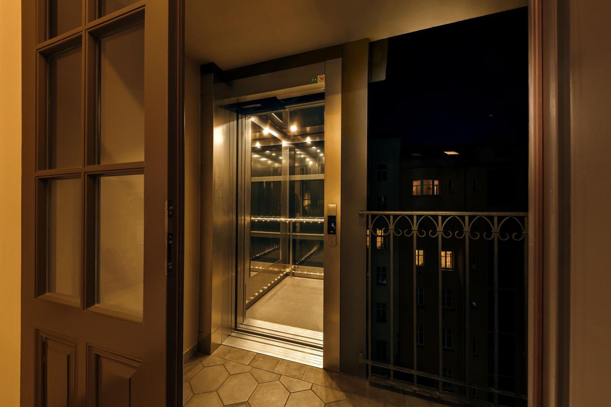 Louren Apartment *
