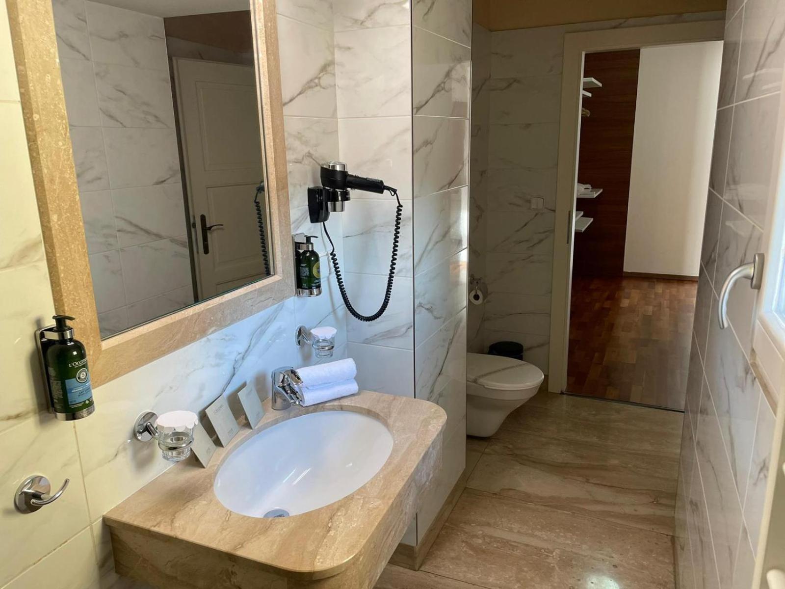 Hotel Little King U Malvaze 4*