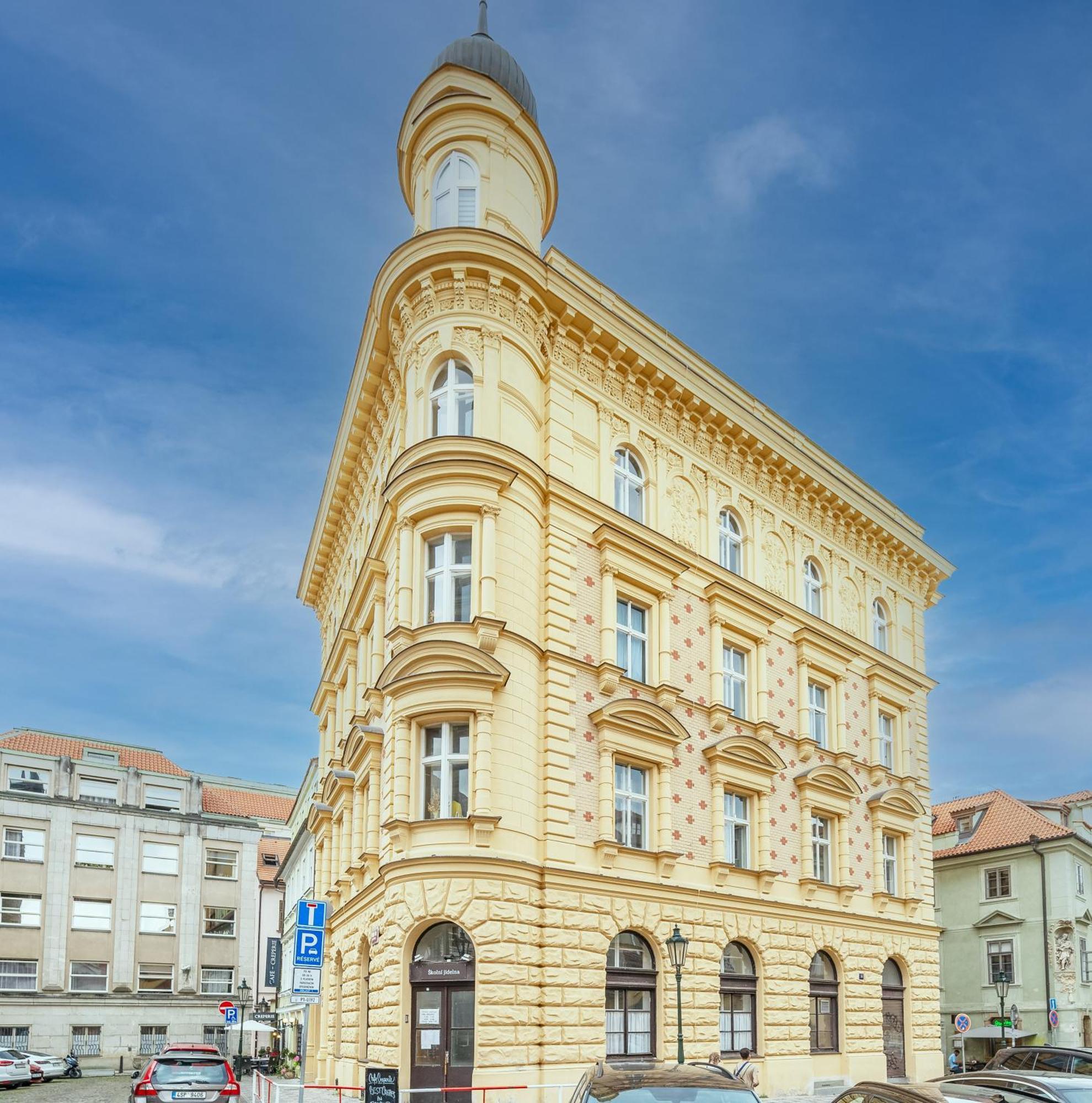 Hotel U 3 Pstrosu 4*