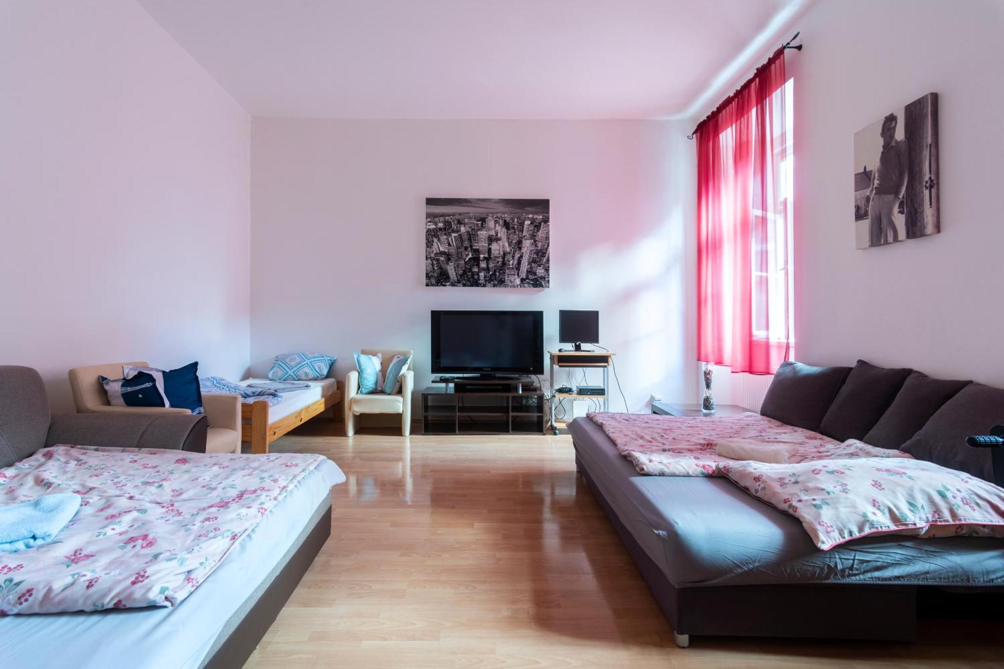 Stepanska Apartment