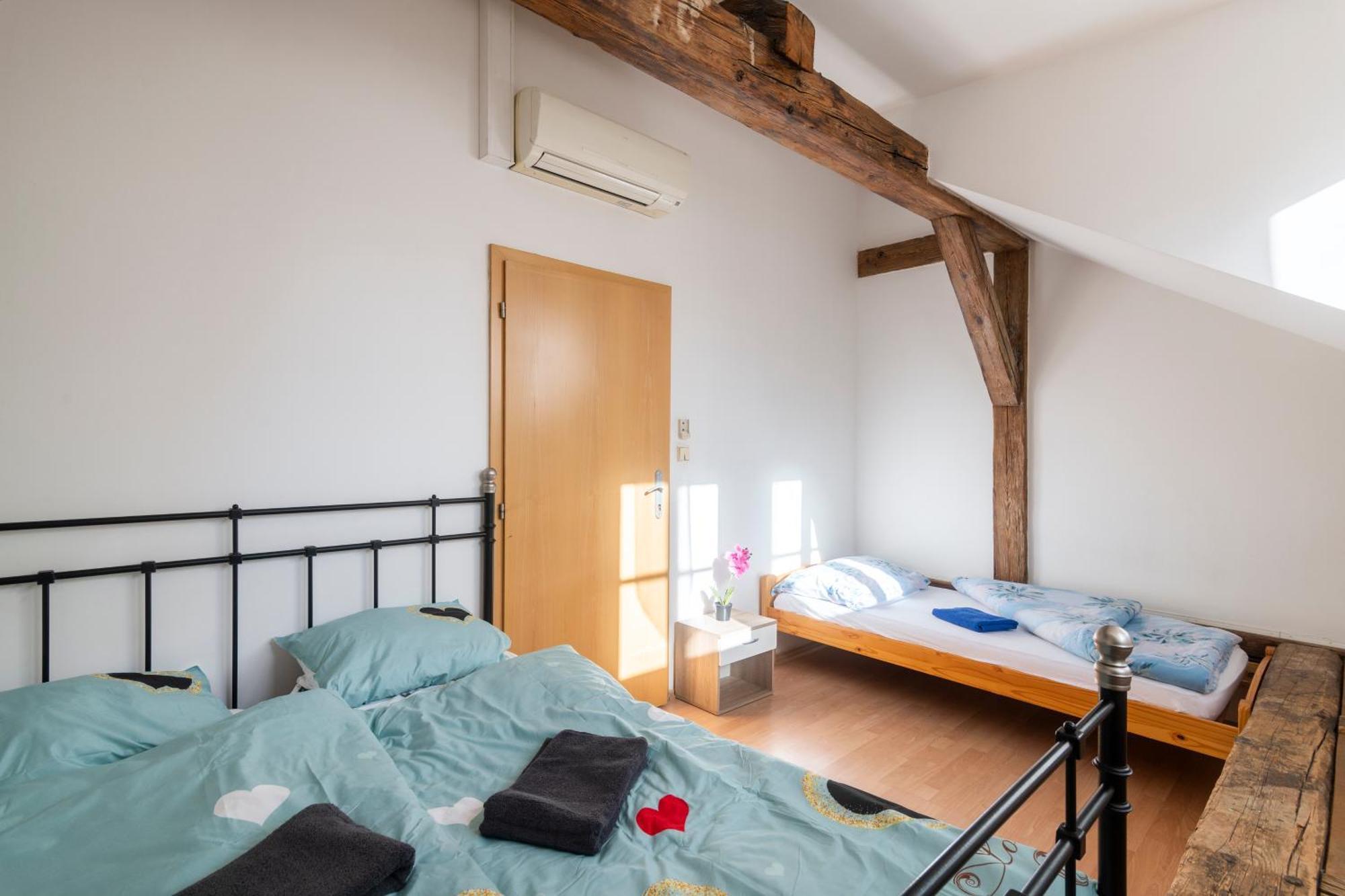 Stepanska Apartment *