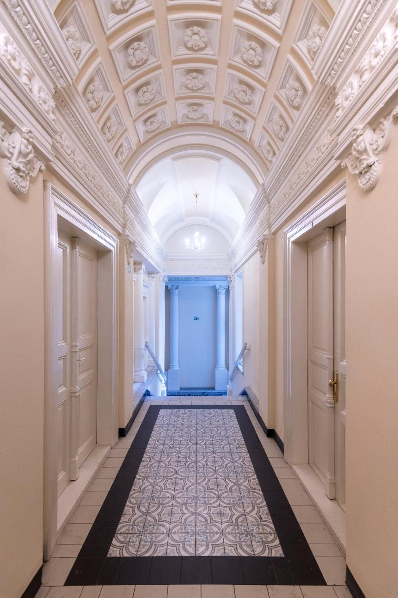 Stepanska Apartment