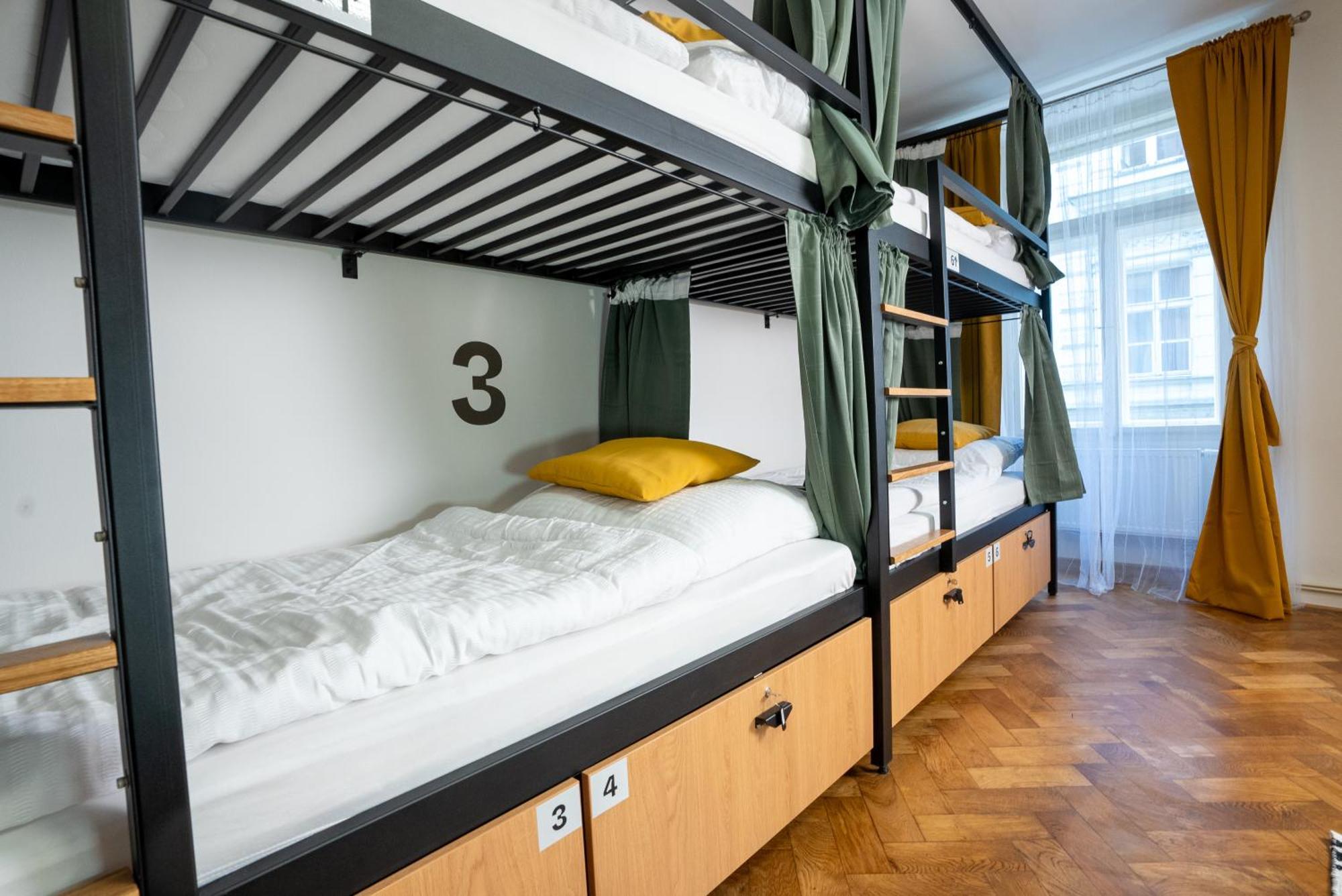 Hostel White Wolf House & Prague