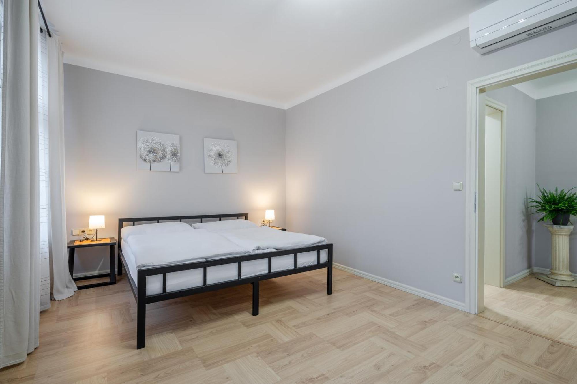 Palace Petrarca Apartamento Praga