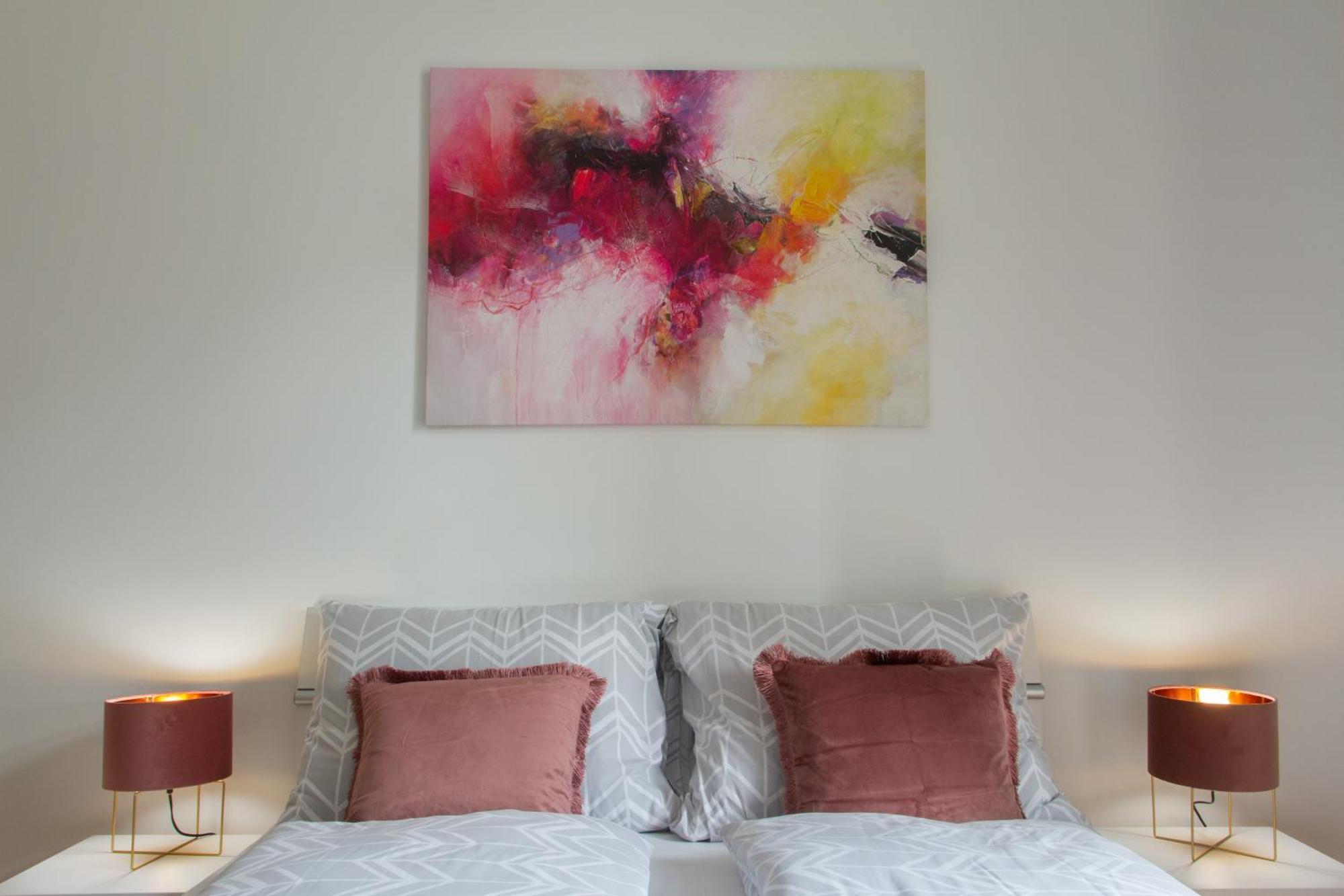 Washingtonova Cr Apartment *