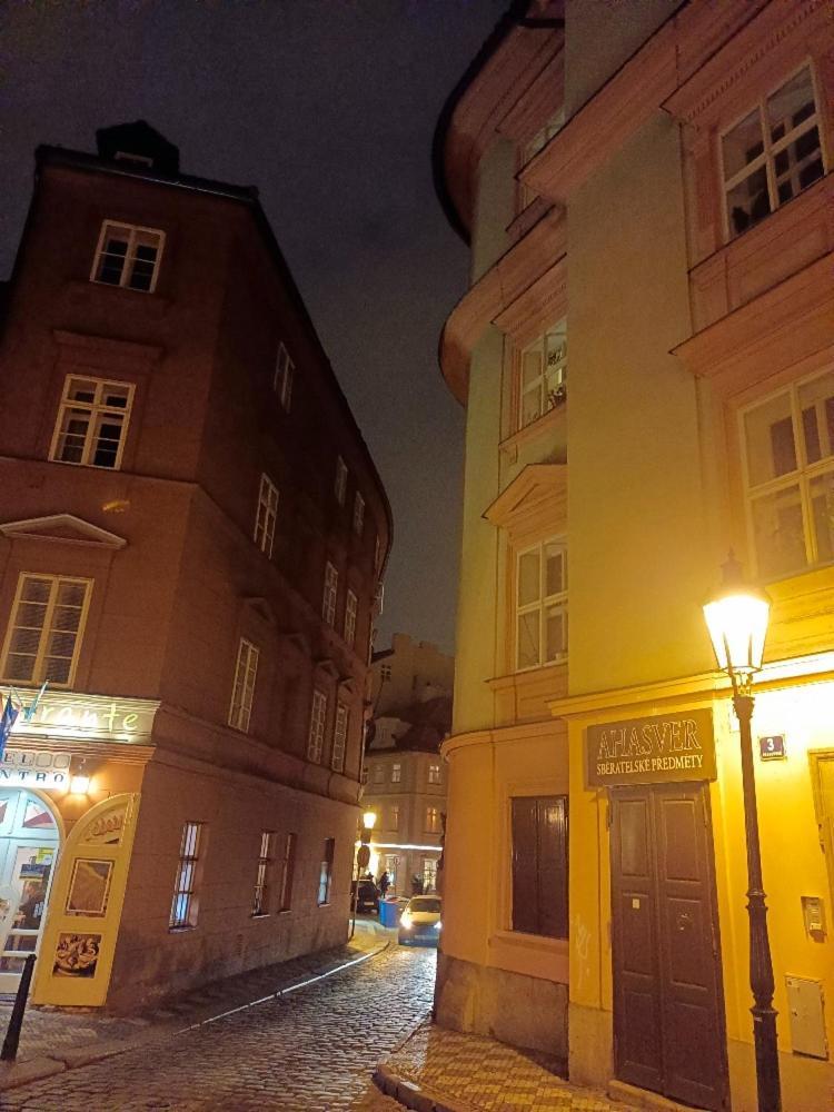 Lovely And Free Parking Homestay