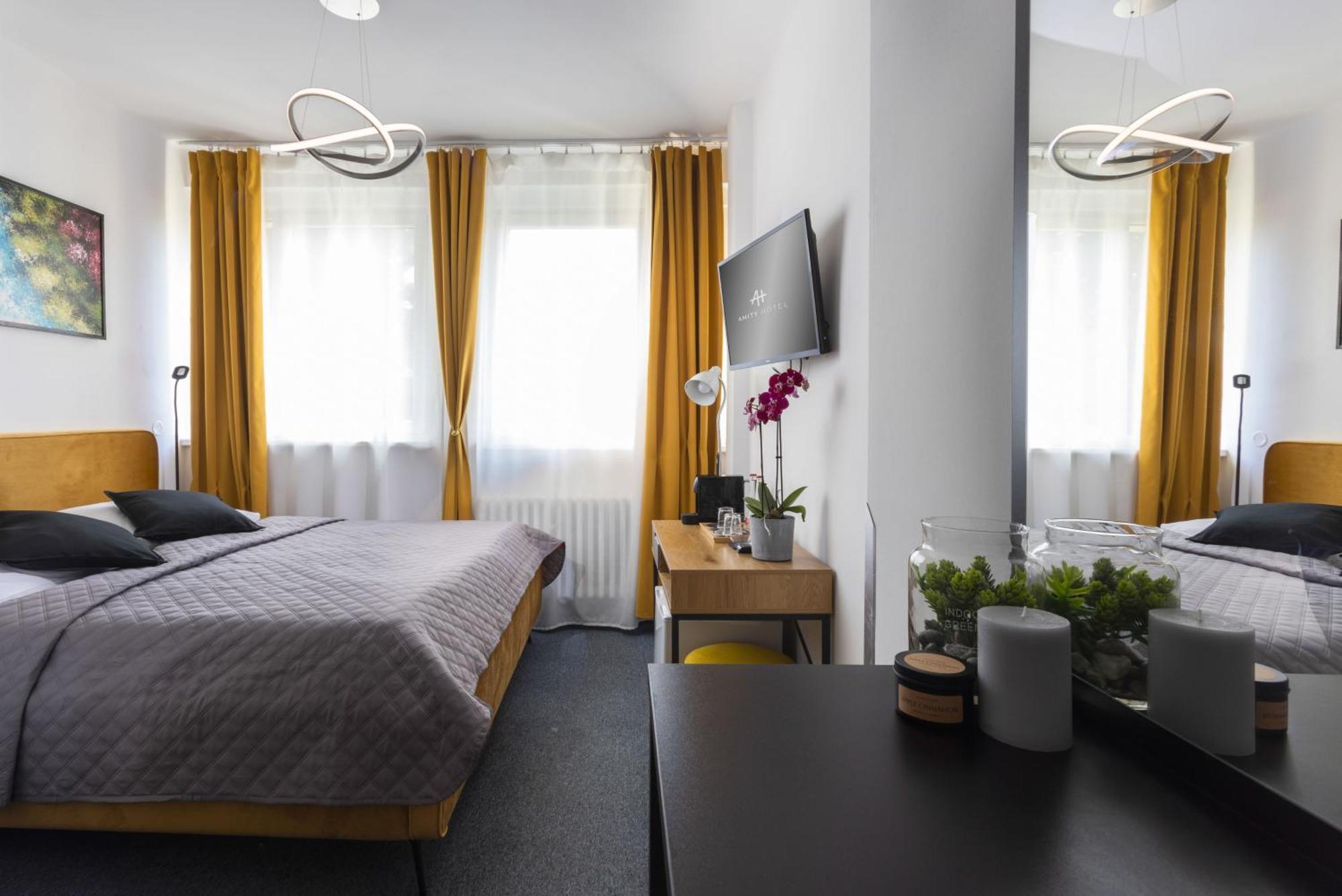 Hotel Amity 3*