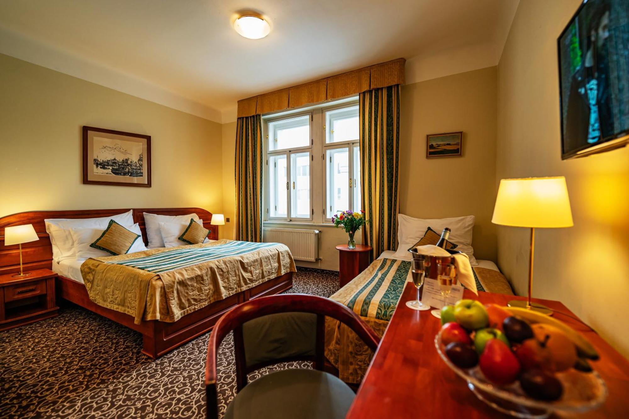 Hotel U Divadla - Czech Leading Prague