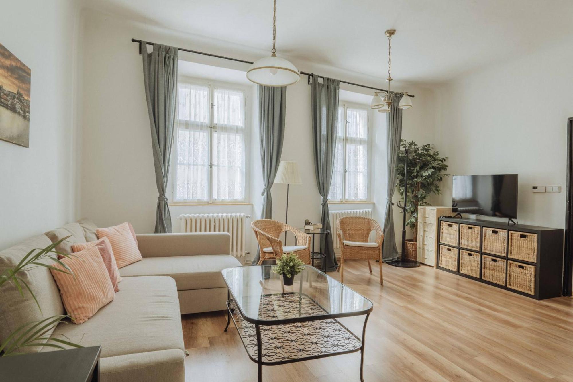 Central 3bd Old Town Square & Astronomical Clock 100 Metres Apartment Prague